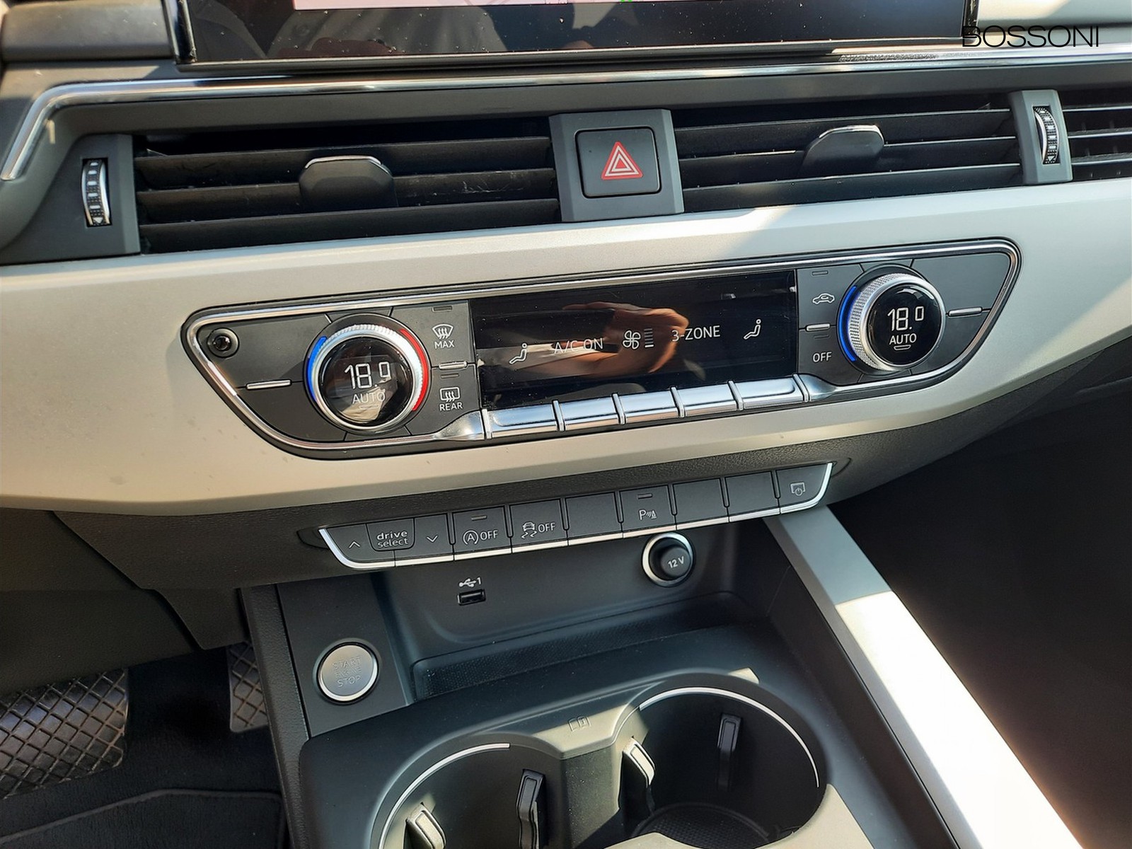12 - Audi A4 avant 30 2.0 tdi mhev 136cv business advanced s tronic