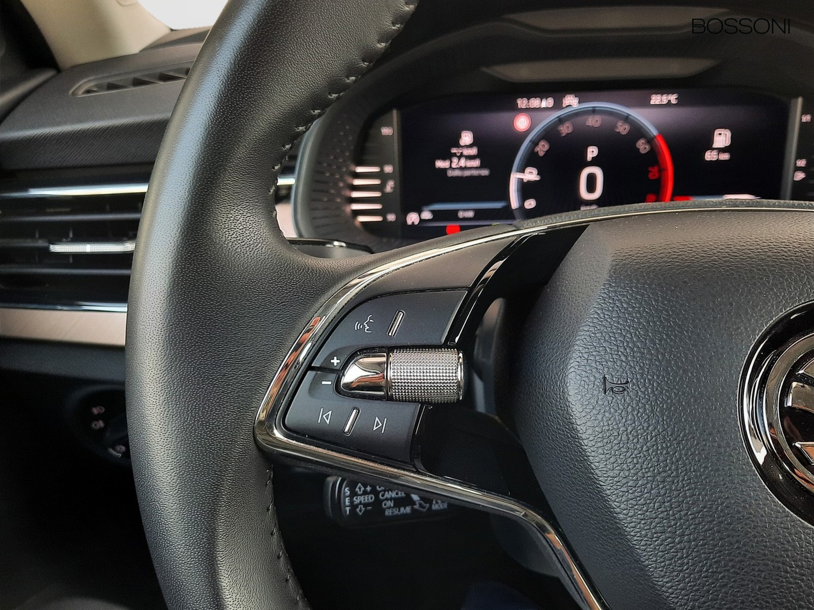 17 - Skoda Kamiq 1.0 tsi 110cv style dsg