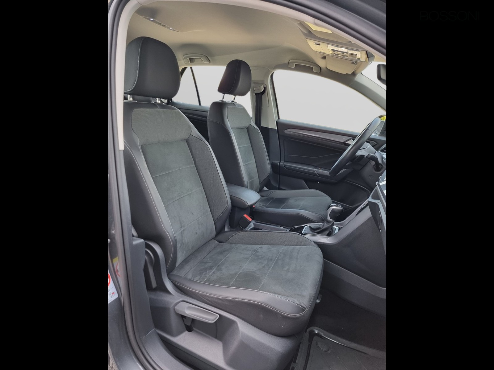 12 - Volkswagen T-Roc 2.0 tdi scr 150cv style dsg