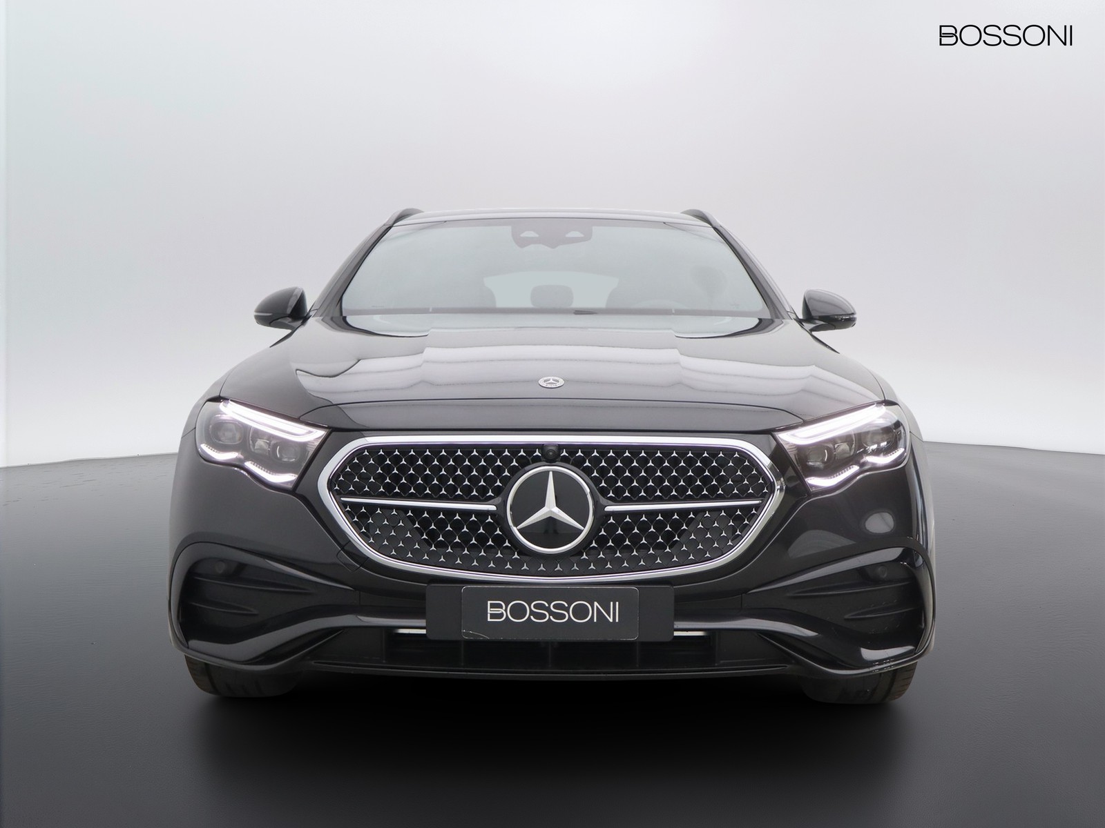 2 - Mercedes Classe E station wagon 220 d amg line premium 4matic 9g-tronic