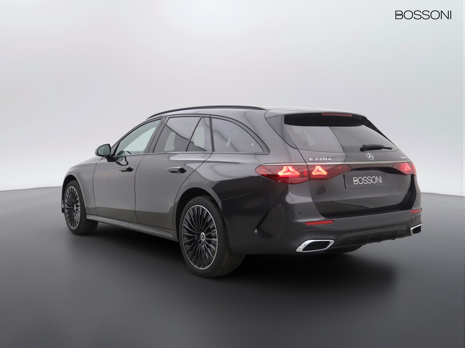 5 - Mercedes Classe E station wagon 220 d amg line premium 4matic 9g-tronic