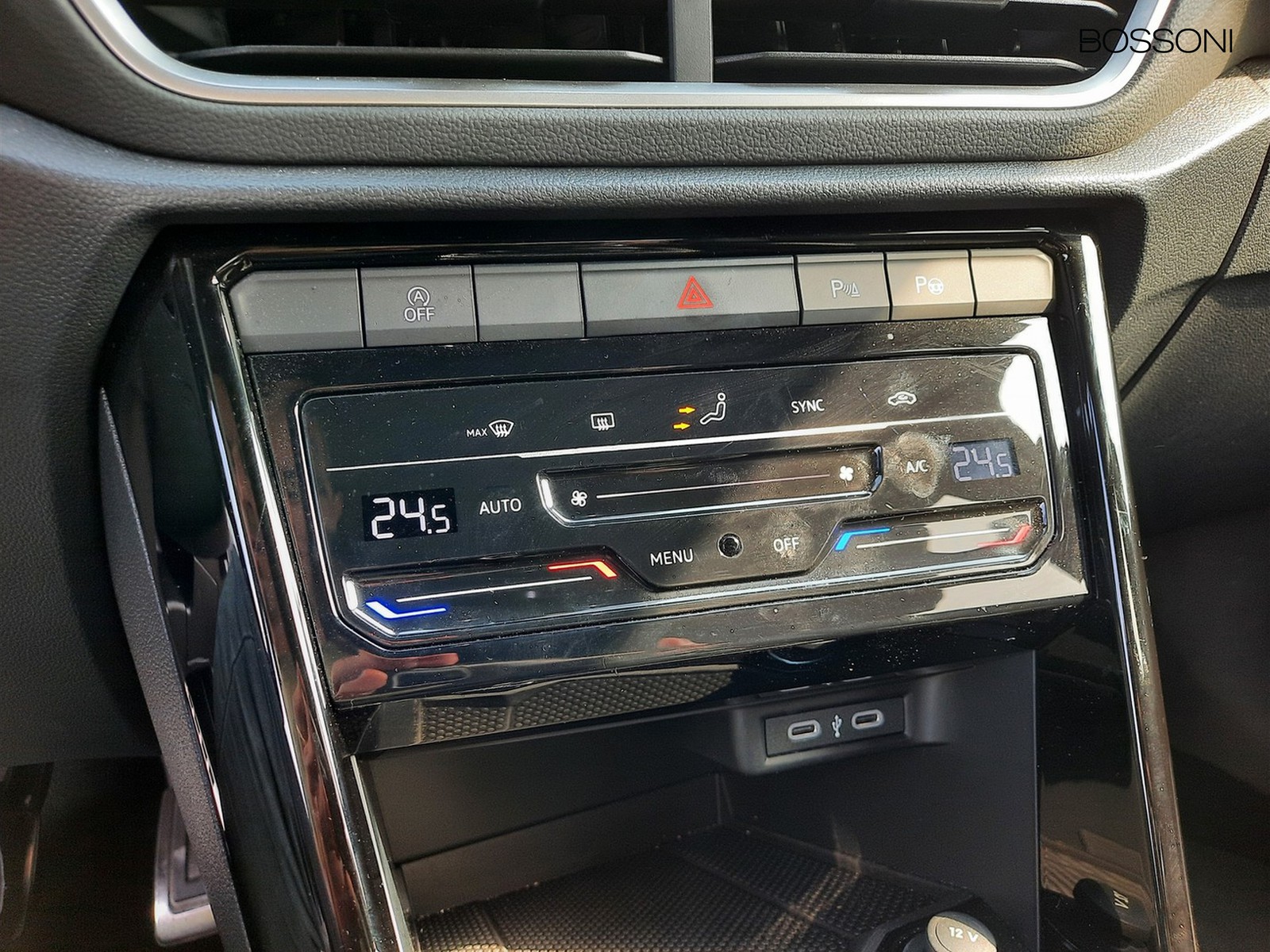12 - Volkswagen T-Roc 1.5 tsi act r line dsg