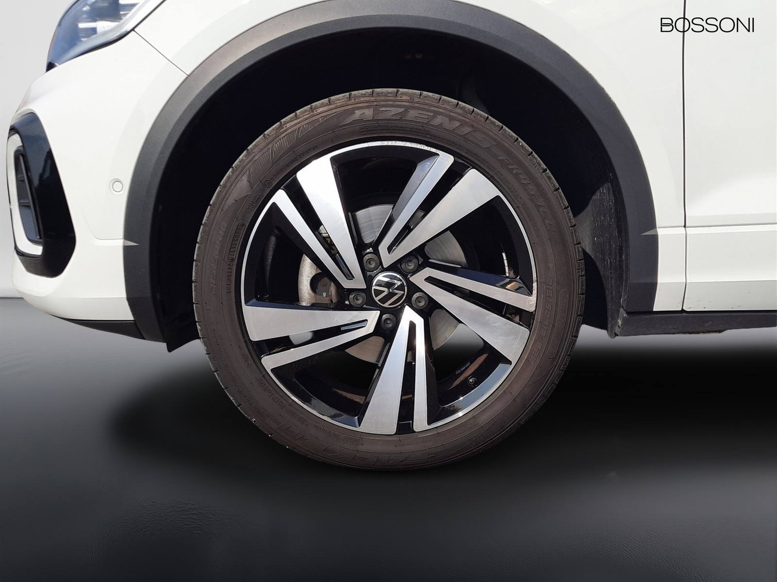 21 - Volkswagen T-Roc 1.5 tsi act r line dsg