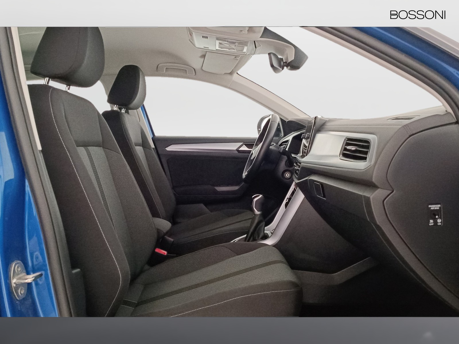 6 - Volkswagen T-Roc 1.0 tsi 110cv life