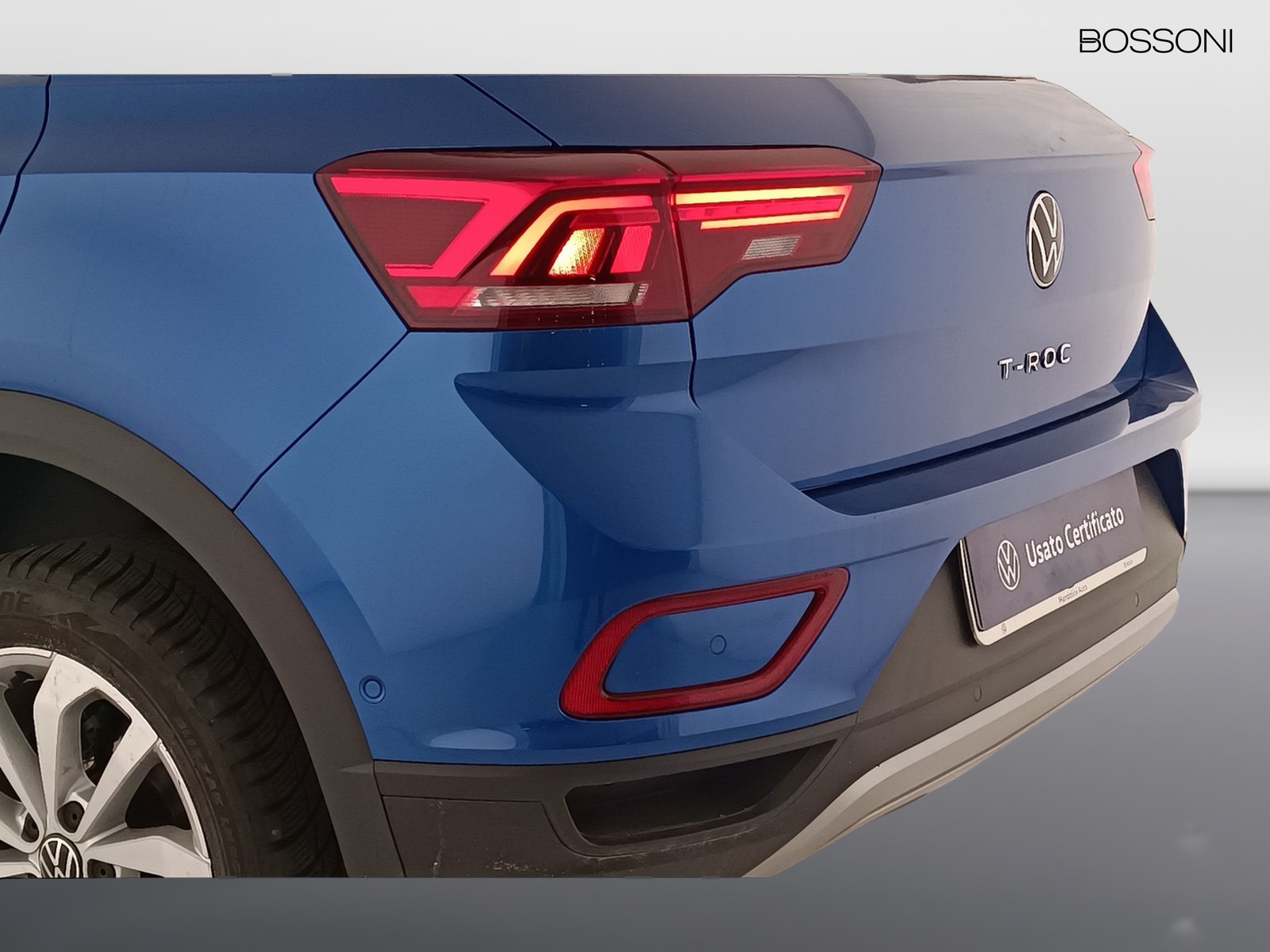 12 - Volkswagen T-Roc 1.0 tsi 110cv life
