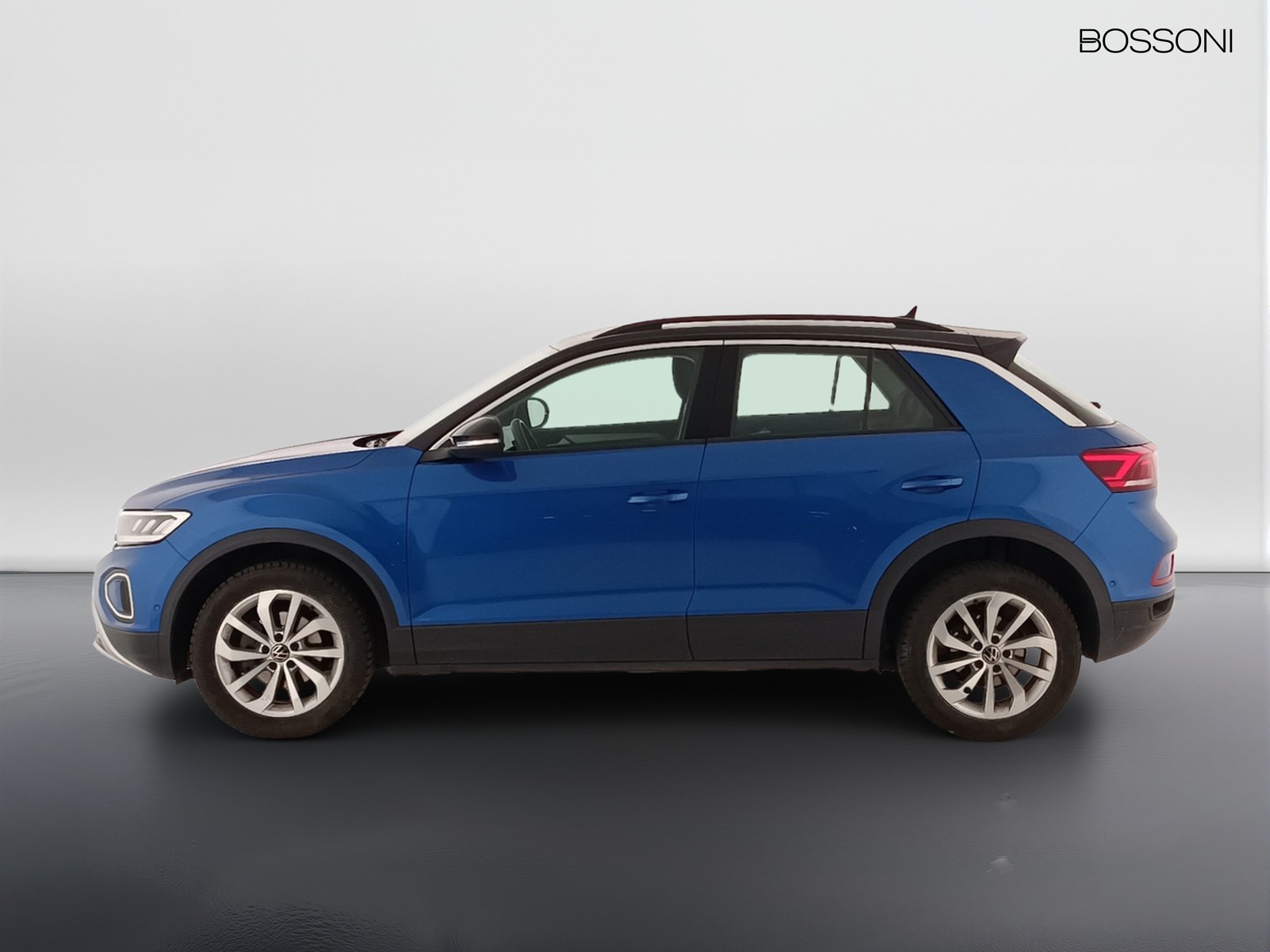 14 - Volkswagen T-Roc 1.0 tsi 110cv life