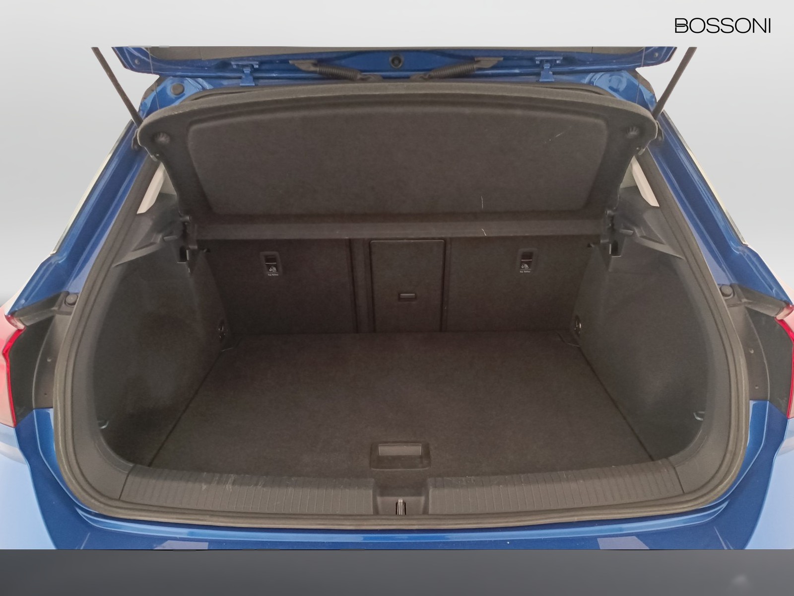 24 - Volkswagen T-Roc 1.0 tsi 110cv life