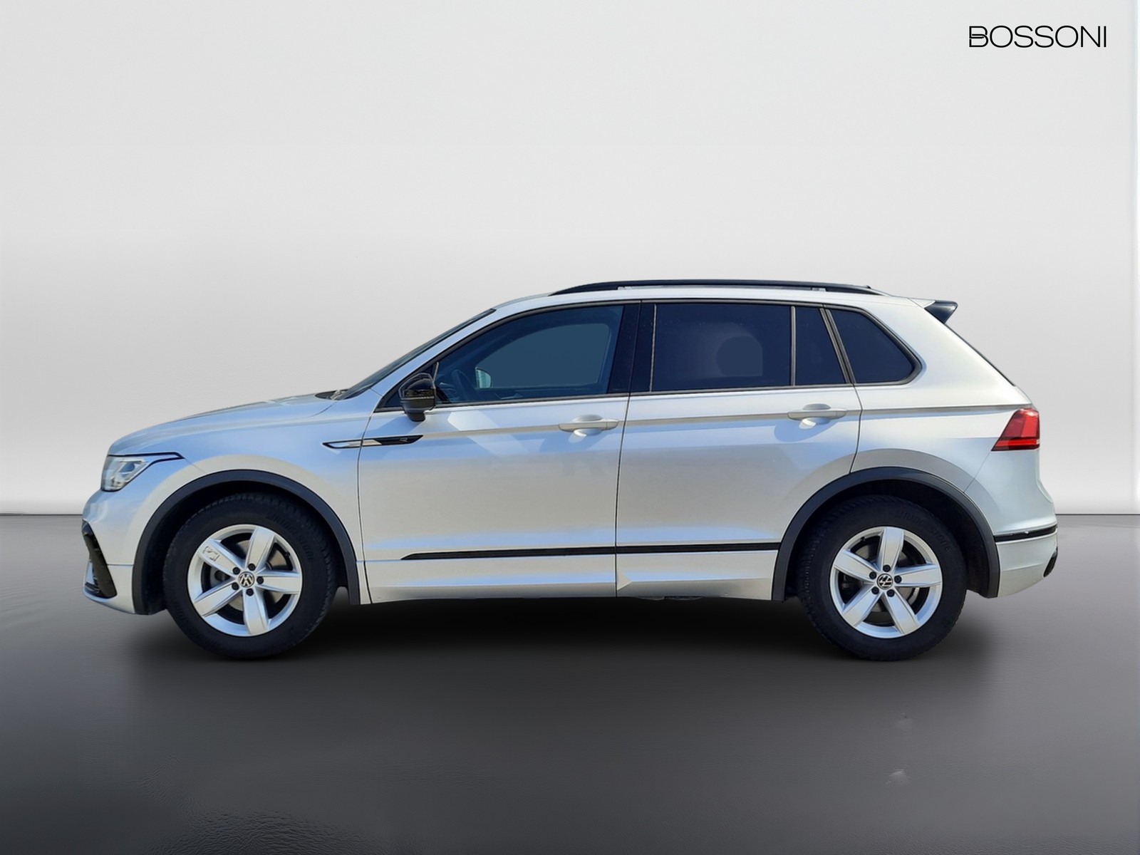 3 - Volkswagen Tiguan 1.5 tsi act 150cv r-line dsg