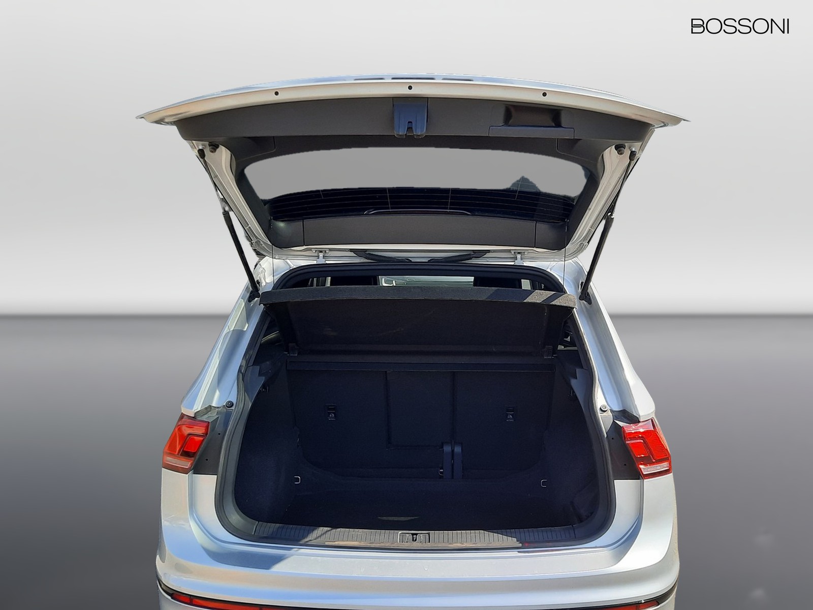 18 - Volkswagen Tiguan 1.5 tsi act 150cv r-line dsg