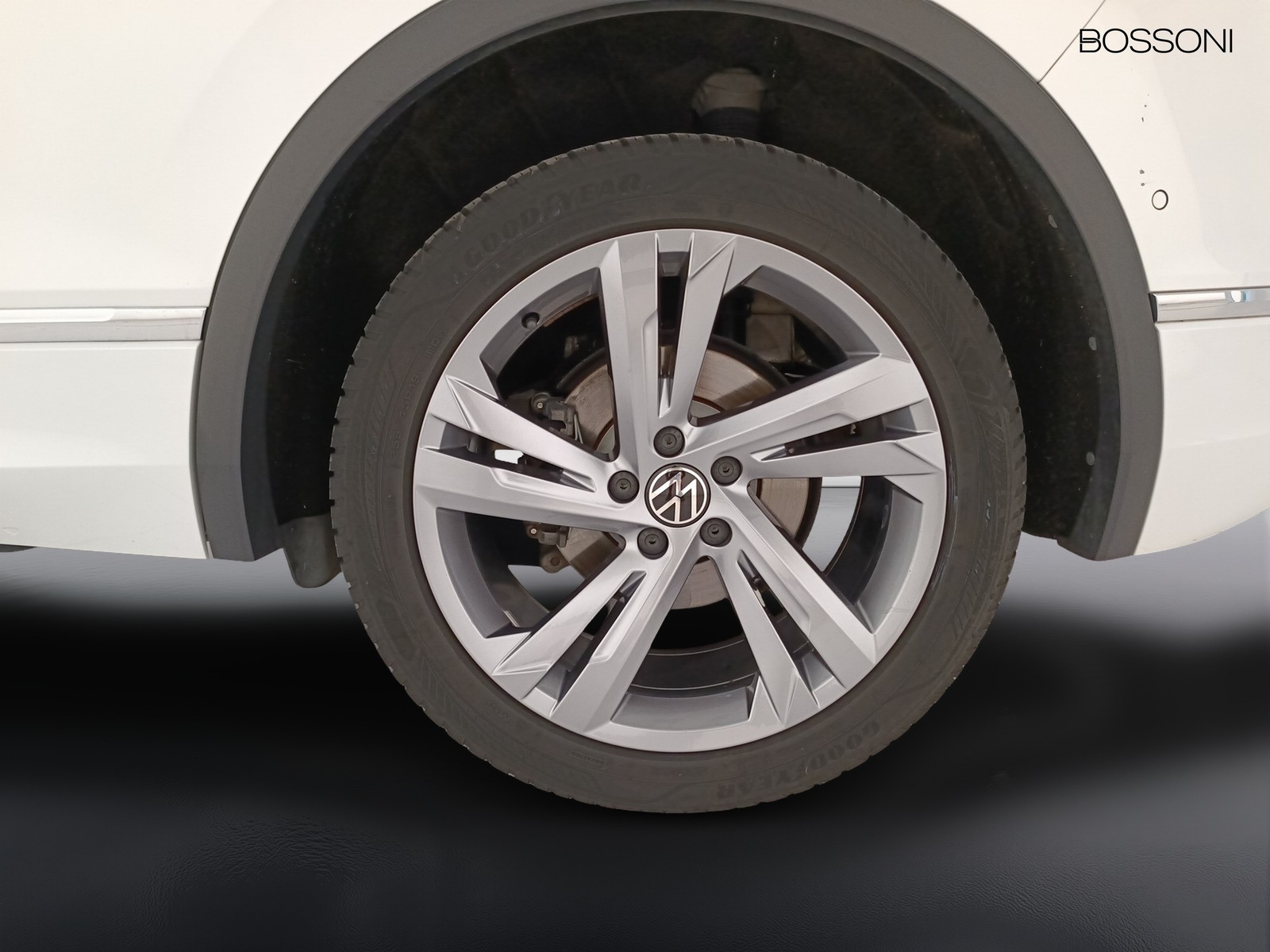 27 - Volkswagen Tiguan 2.0 tdi scr 200cv r line 4motion dsg
