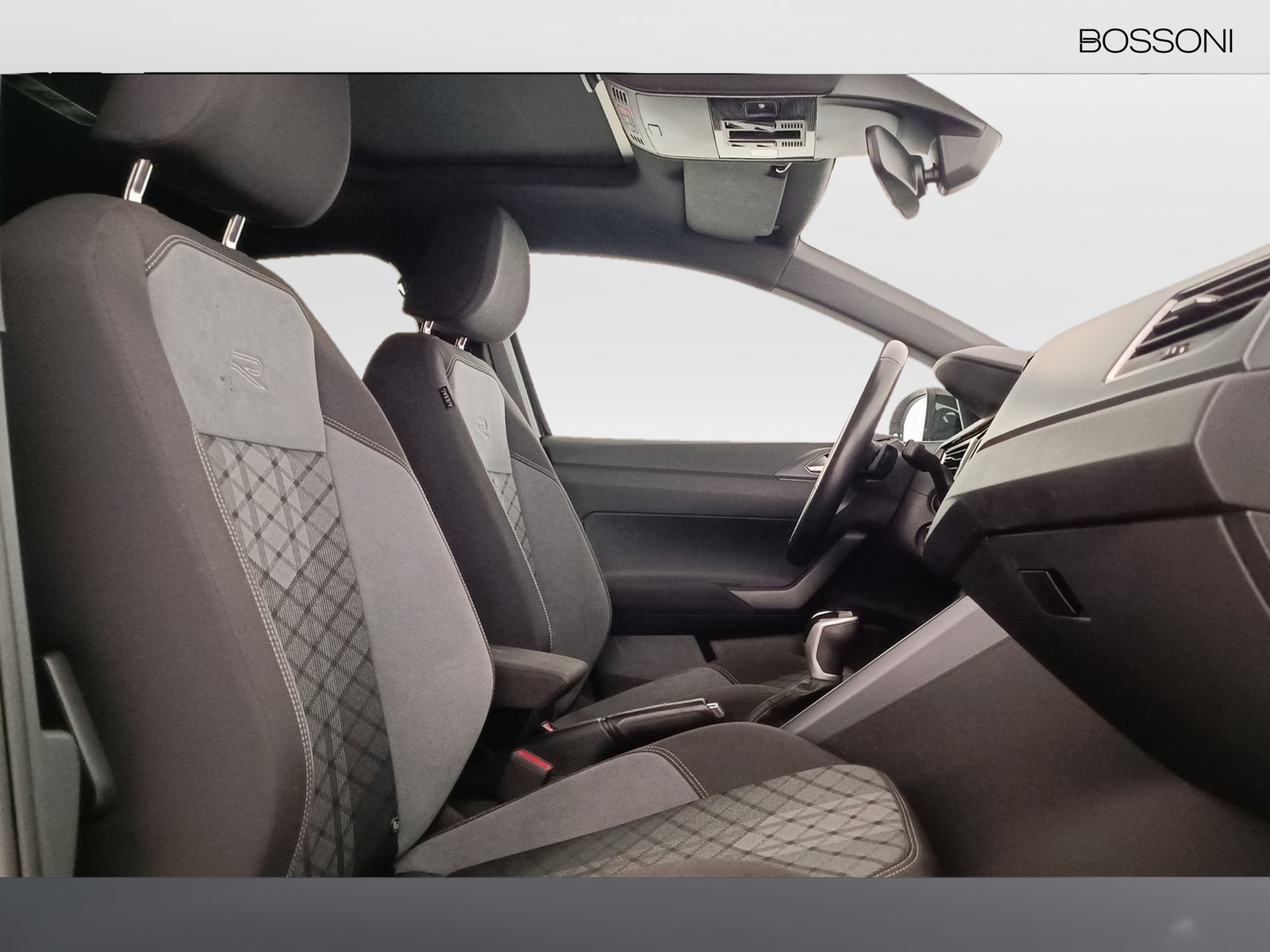 8 - Volkswagen Taigo 1.5 tsi act 150cv r-line dsg