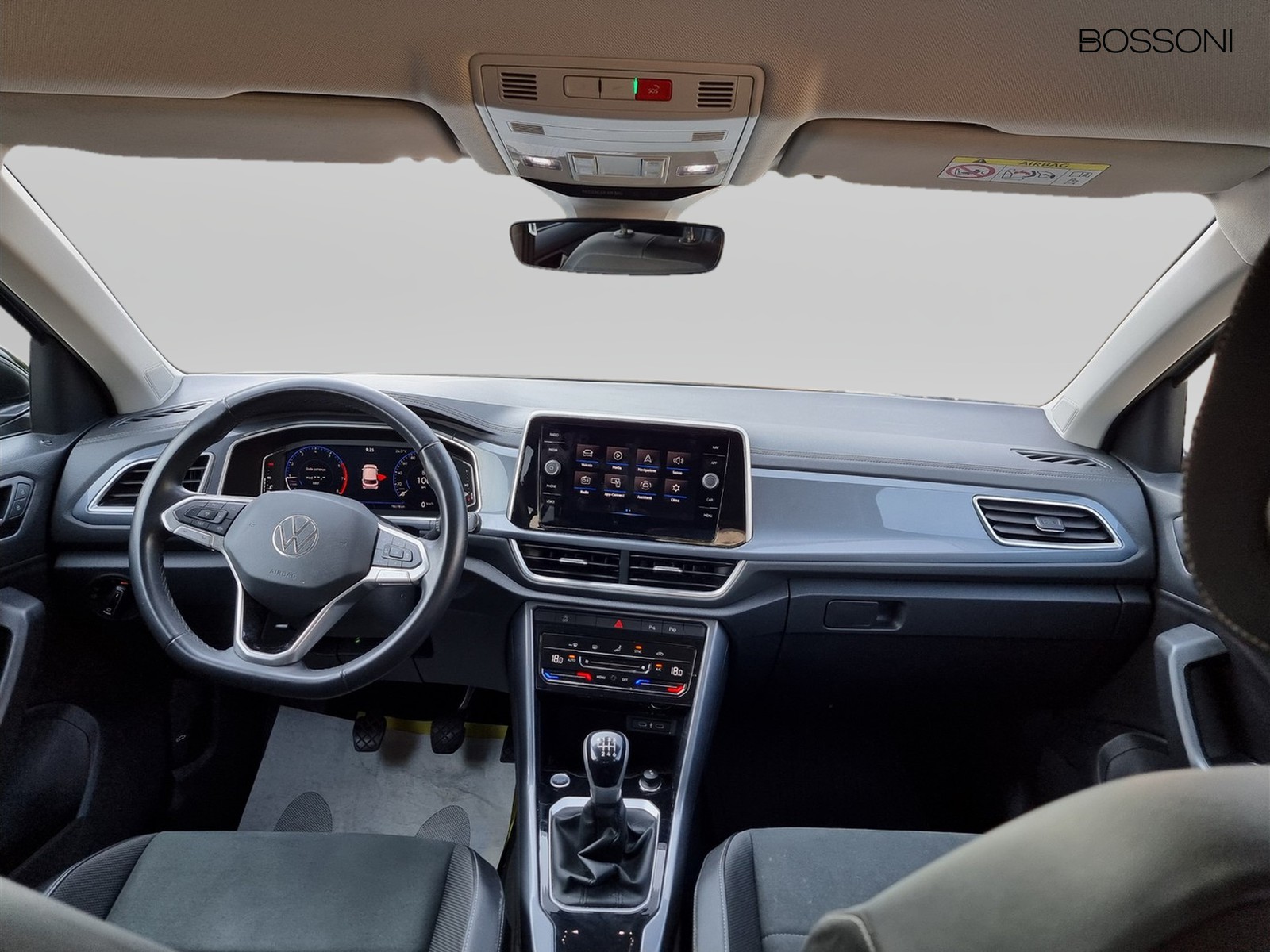 14 - Volkswagen T-Roc 1.0 tsi 110cv style