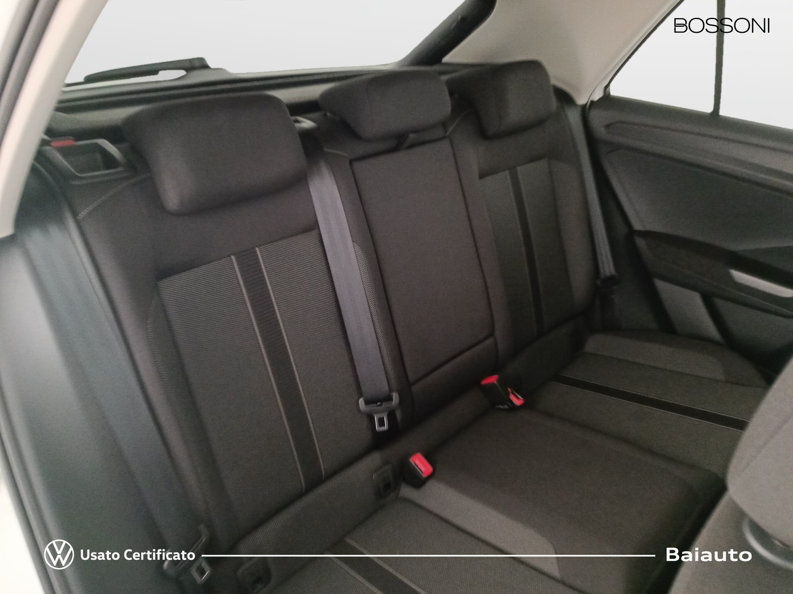 20 - Volkswagen T-Roc 2.0 tdi scr 115cv sport