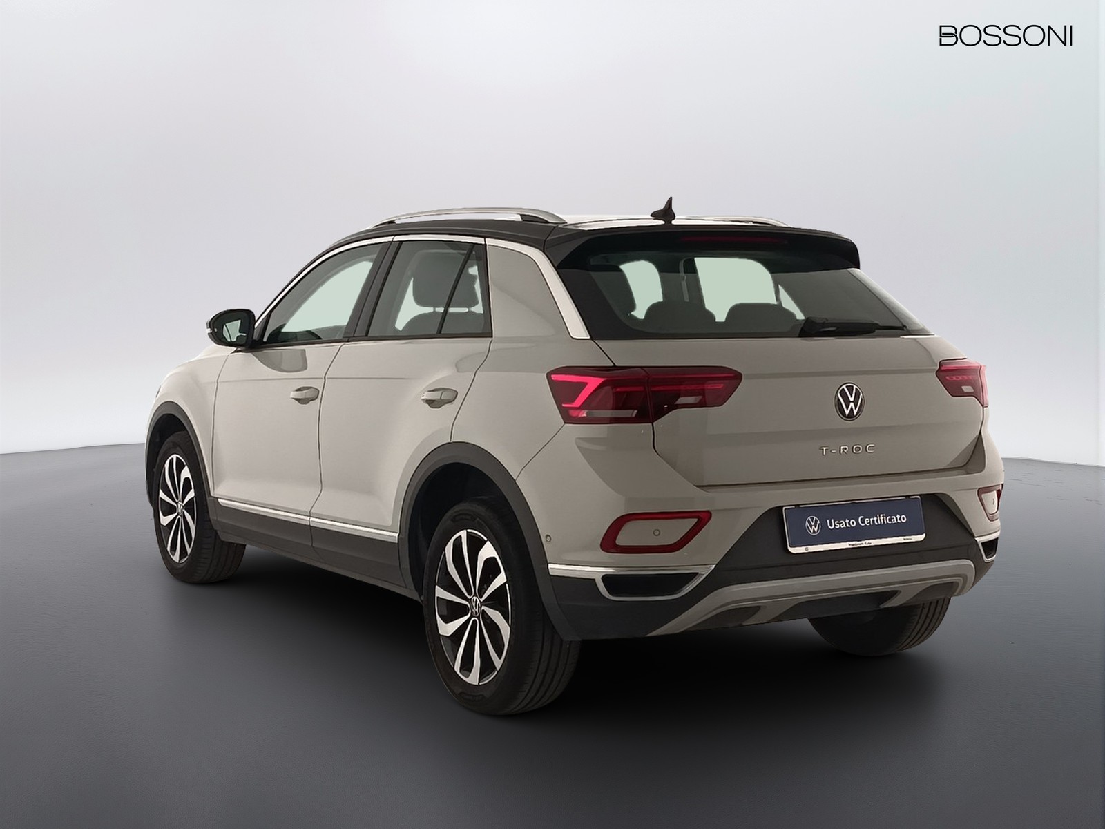 2 - Volkswagen T-Roc 1.0 tsi 110cv style