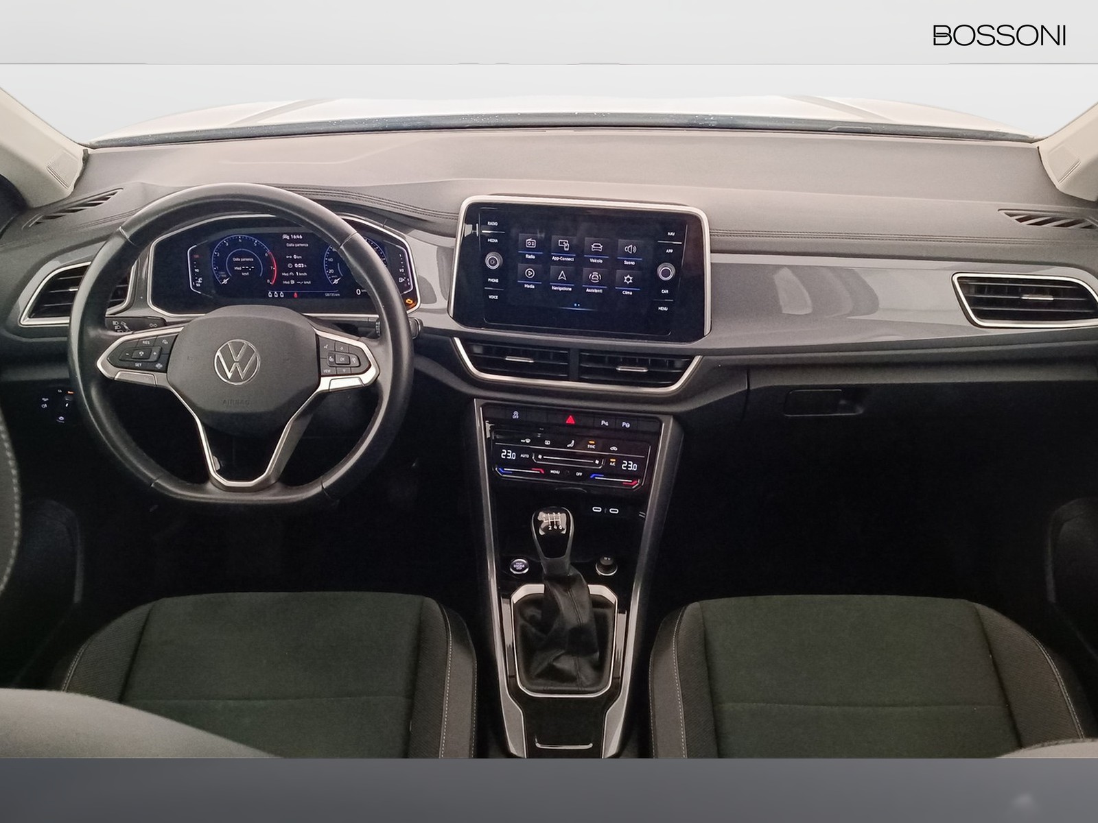 3 - Volkswagen T-Roc 1.0 tsi 110cv style
