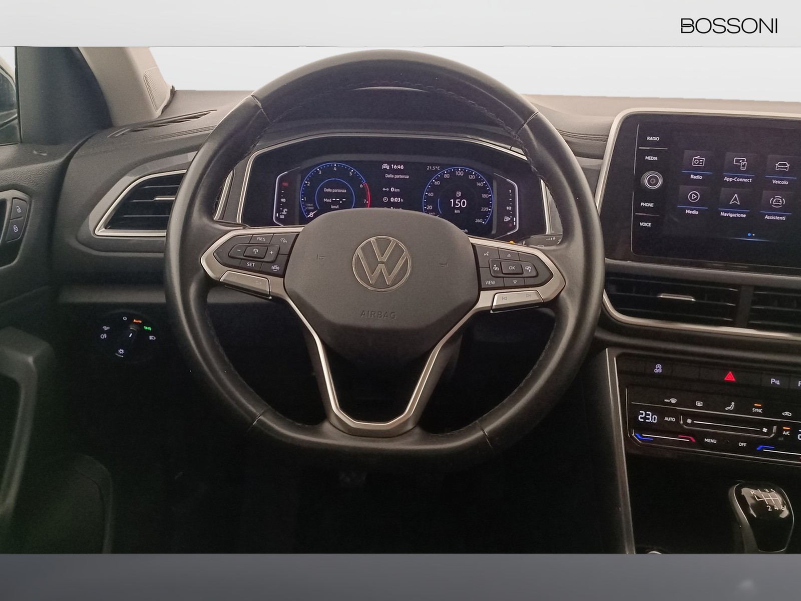 4 - Volkswagen T-Roc 1.0 tsi 110cv style