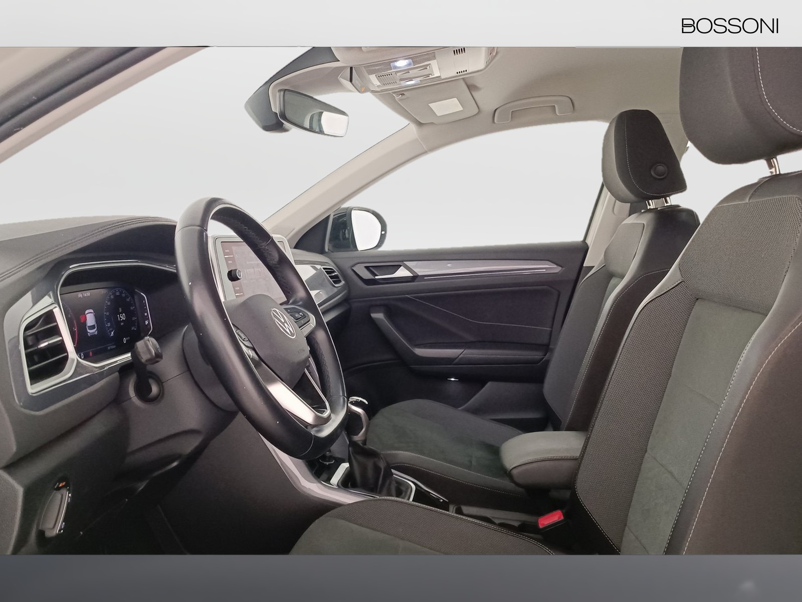 26 - Volkswagen T-Roc 1.0 tsi 110cv style