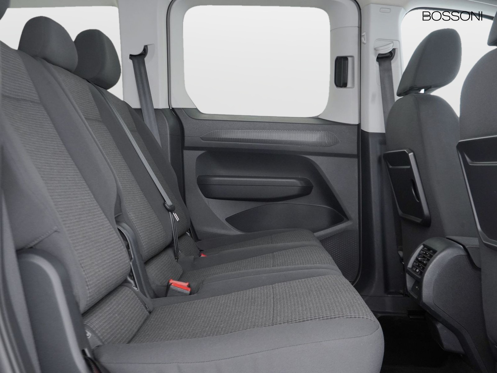 10 - Volkswagen VIC Caddy 2.0 tdi 102cv life