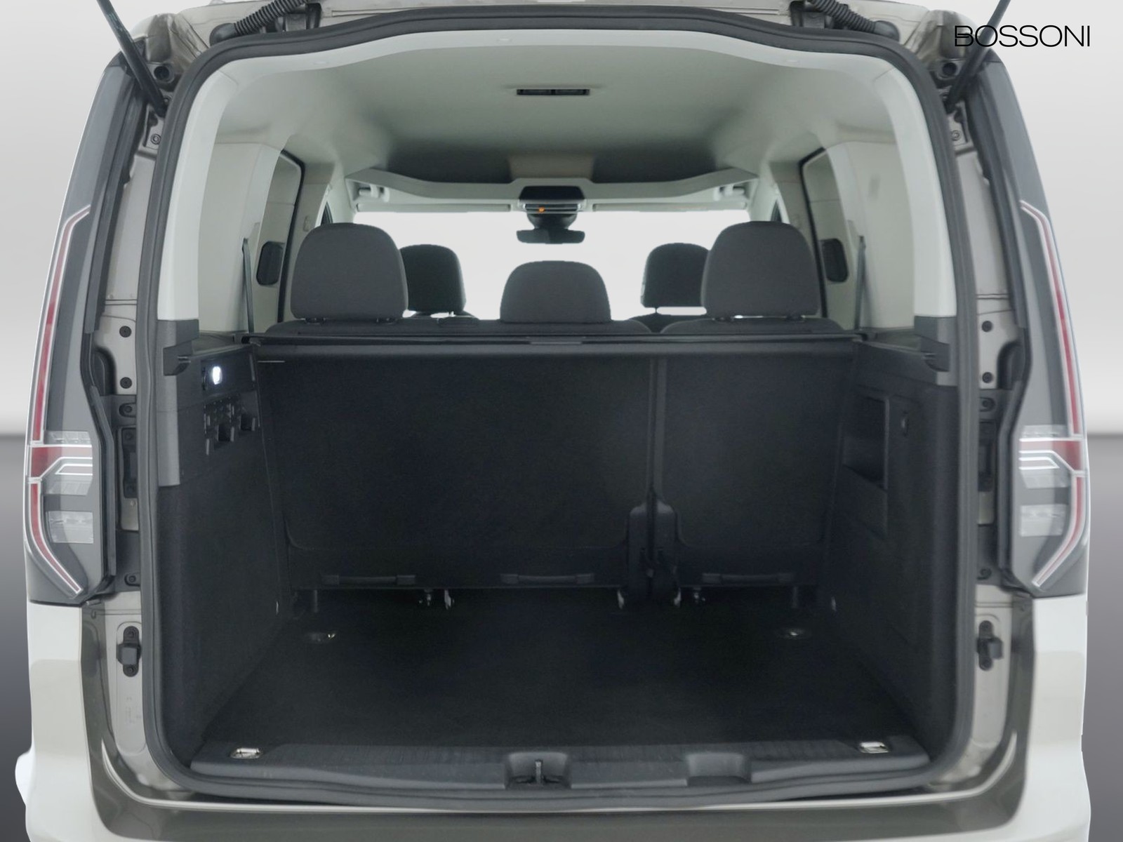 11 - Volkswagen VIC Caddy 2.0 tdi 102cv life