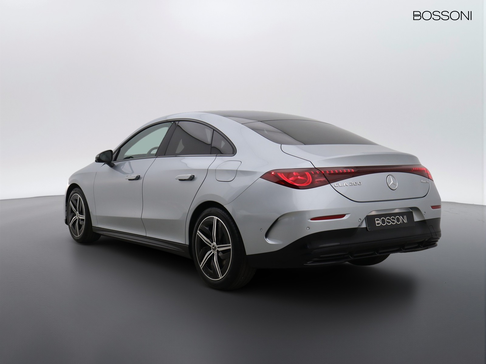 5 - Mercedes CLA 200 amg line advanced plus 4matic auto