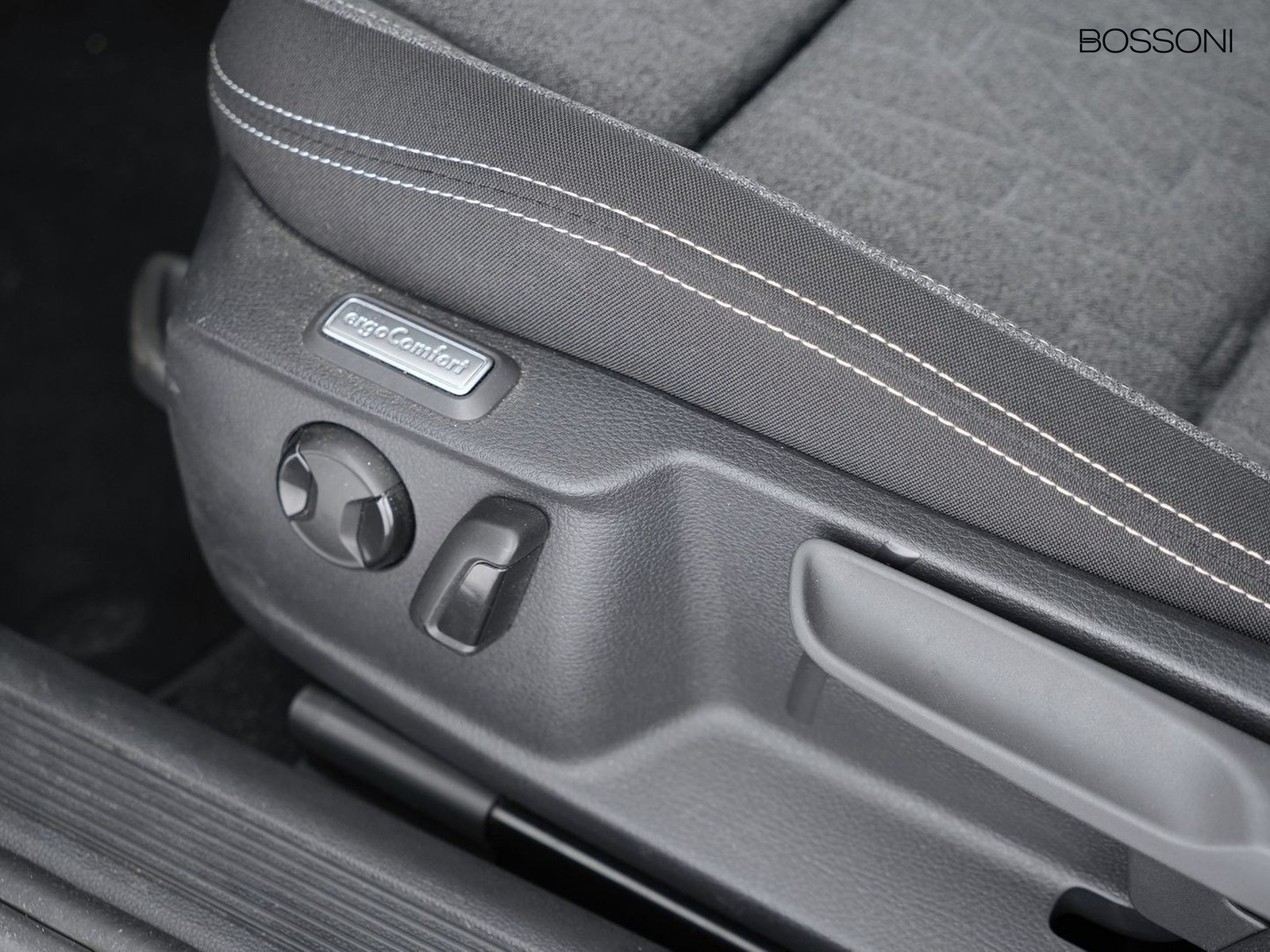 22 - Volkswagen Passat variant 2.0 tdi scr evo 150cv business dsg