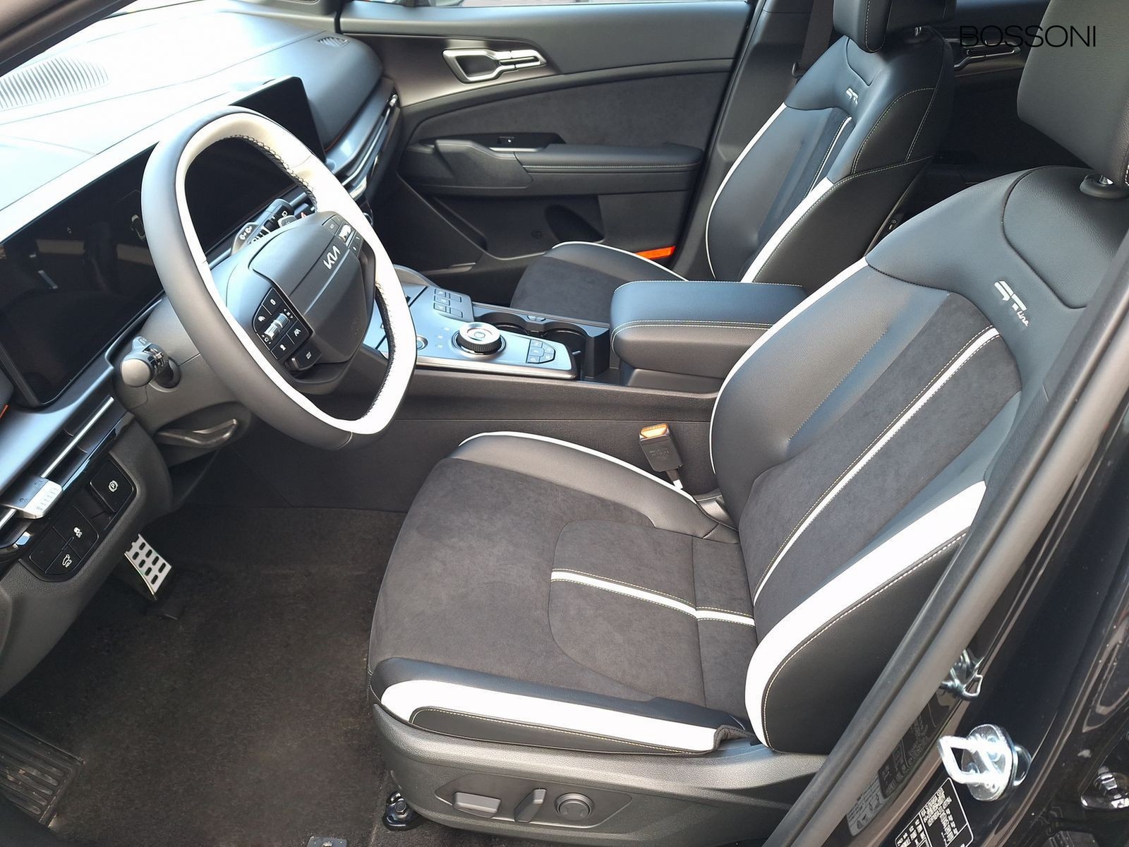 11 - Kia Sportage 1.6 crdi mhev gt-line sunroof pack dct7
