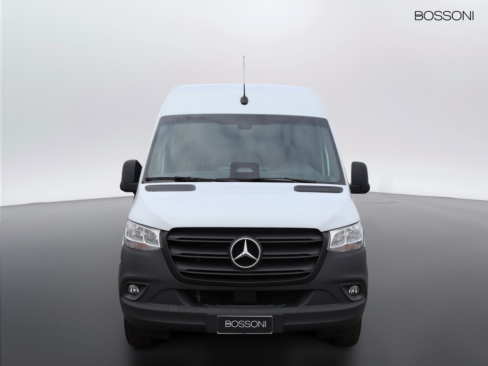 2 - Mercedes Vans Sprinter 319 2.0 cdi f 43/35 rwd h2 9g-tronic