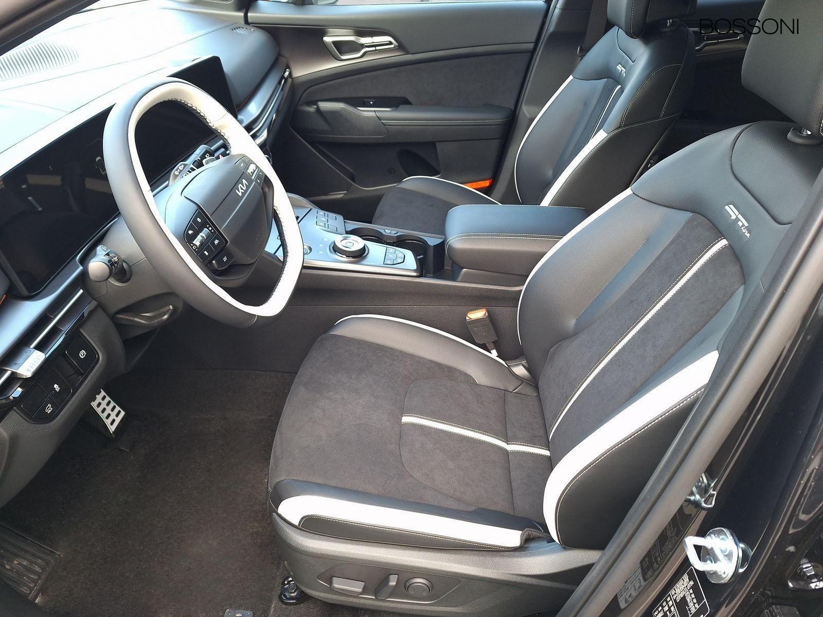 11 - Kia Sportage 1.6 crdi mhev gt-line sunroof pack dct7