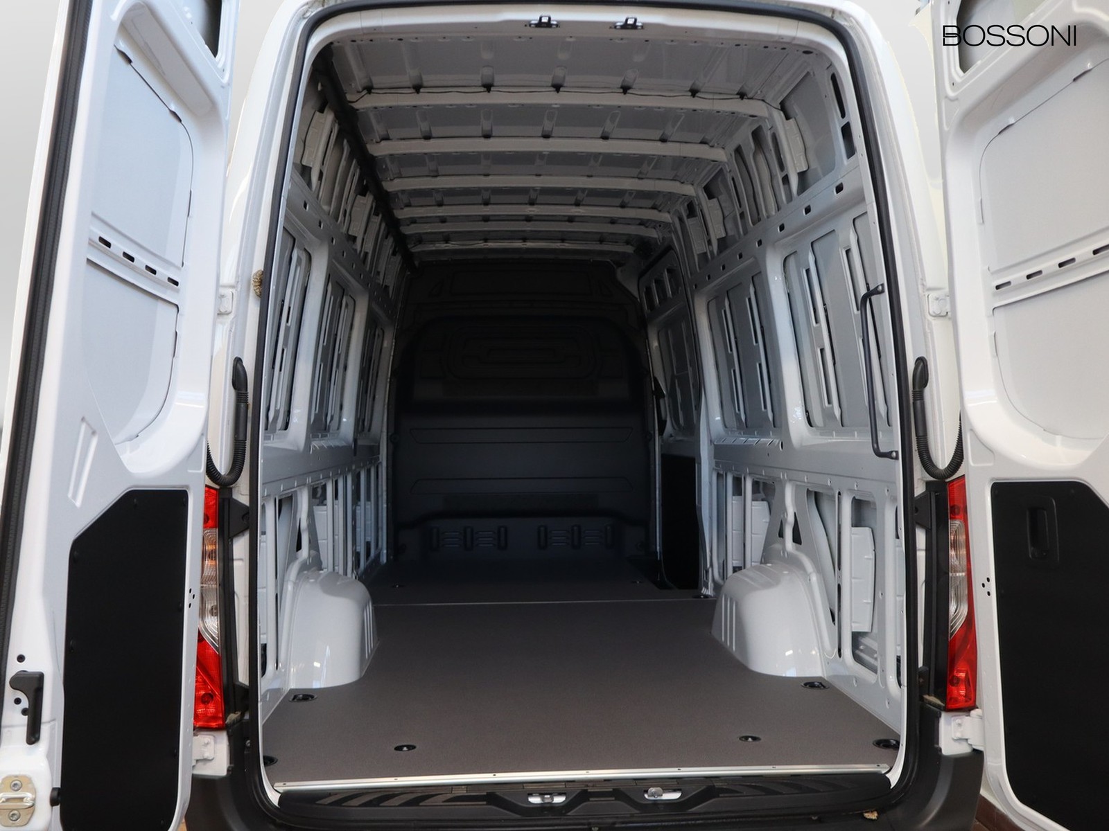 14 - Mercedes Vans Sprinter 319 rwd 2.0 cdi dc 43/35 pro