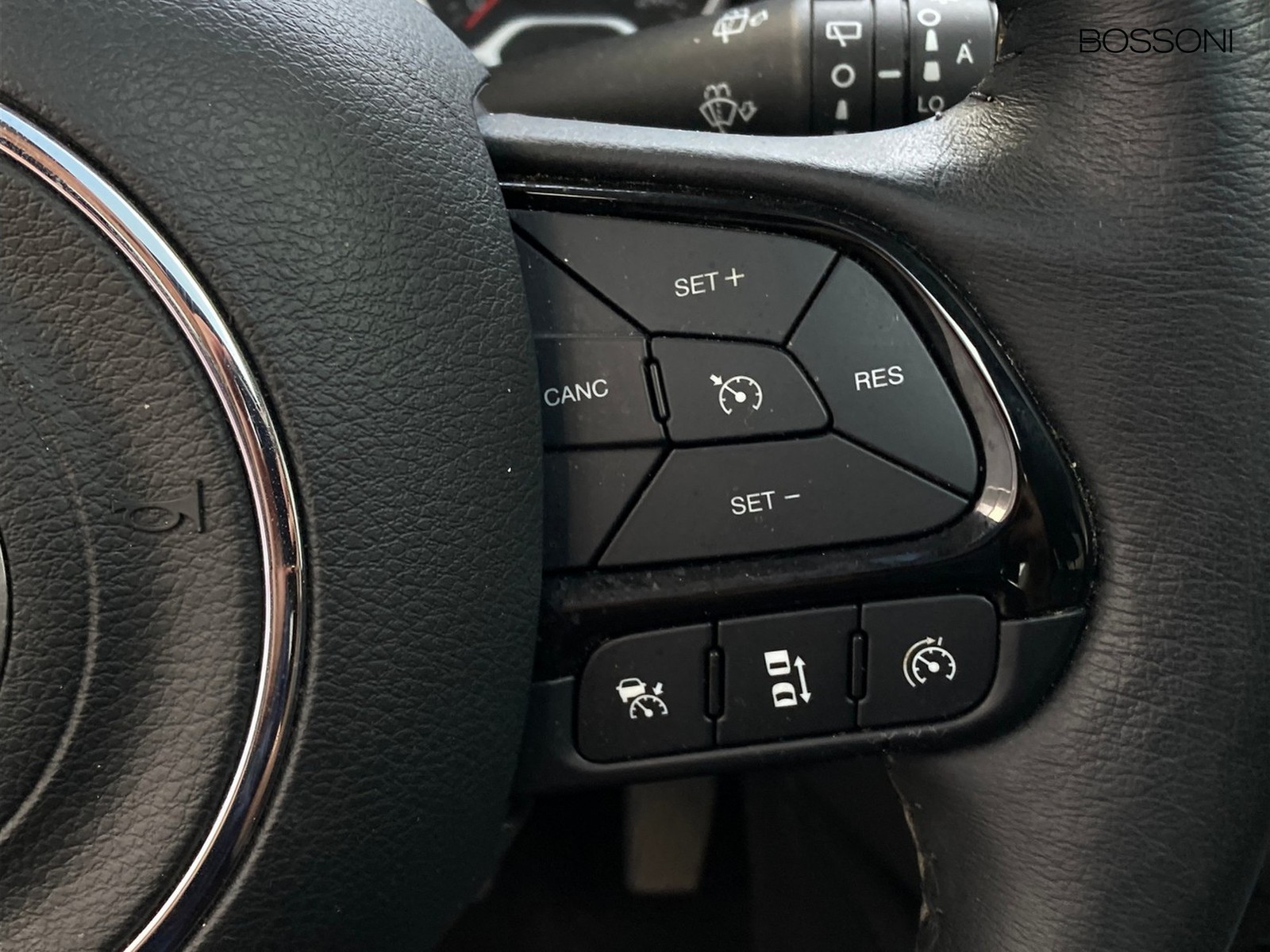 15 - Jeep Renegade 1.5 turbo t4 mhev 130cv s 2wd