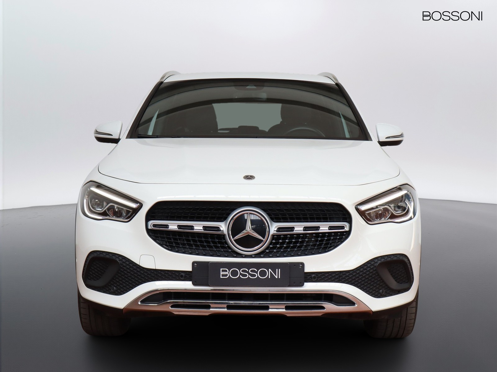 2 - Mercedes GLA 180 d sport plus 8g-dct