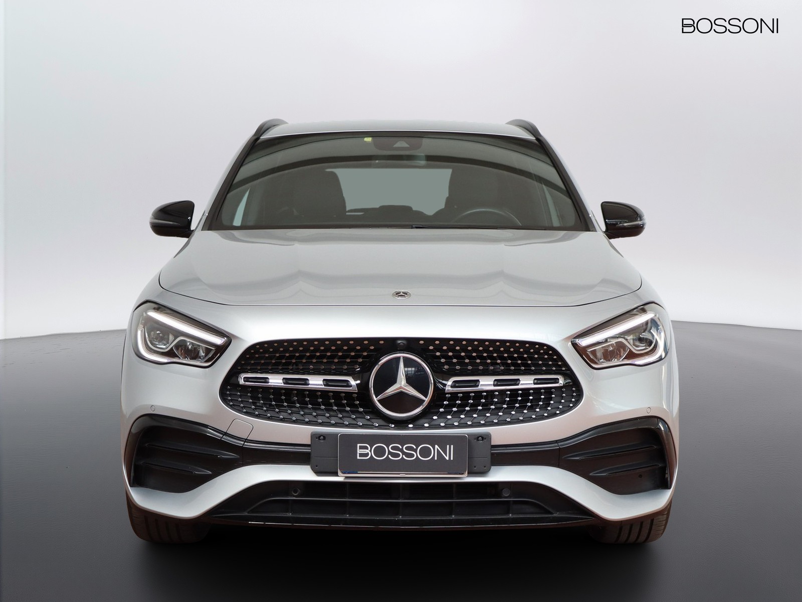 2 - Mercedes GLA 200 d premium 4matic 8g-dct