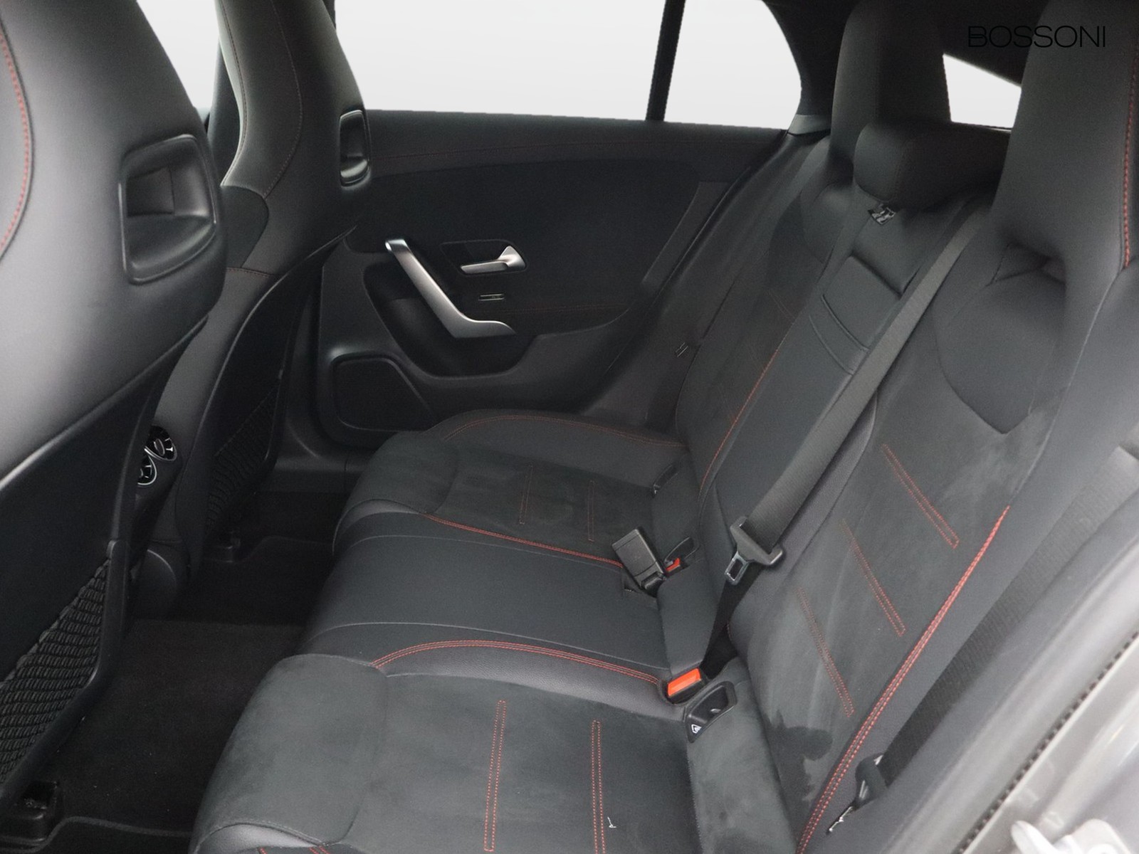 8 - Mercedes CLA shooting brake 200 amg line advanced plus 7g-dct