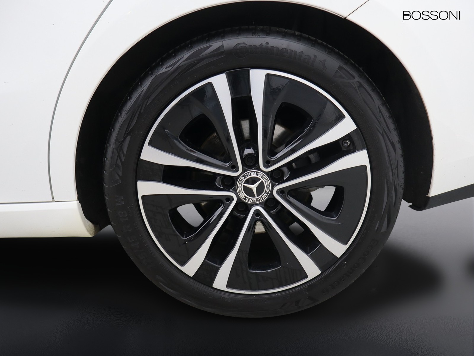 4 - Mercedes CLA coupe 180 d progressive advanced plus 8g-dct