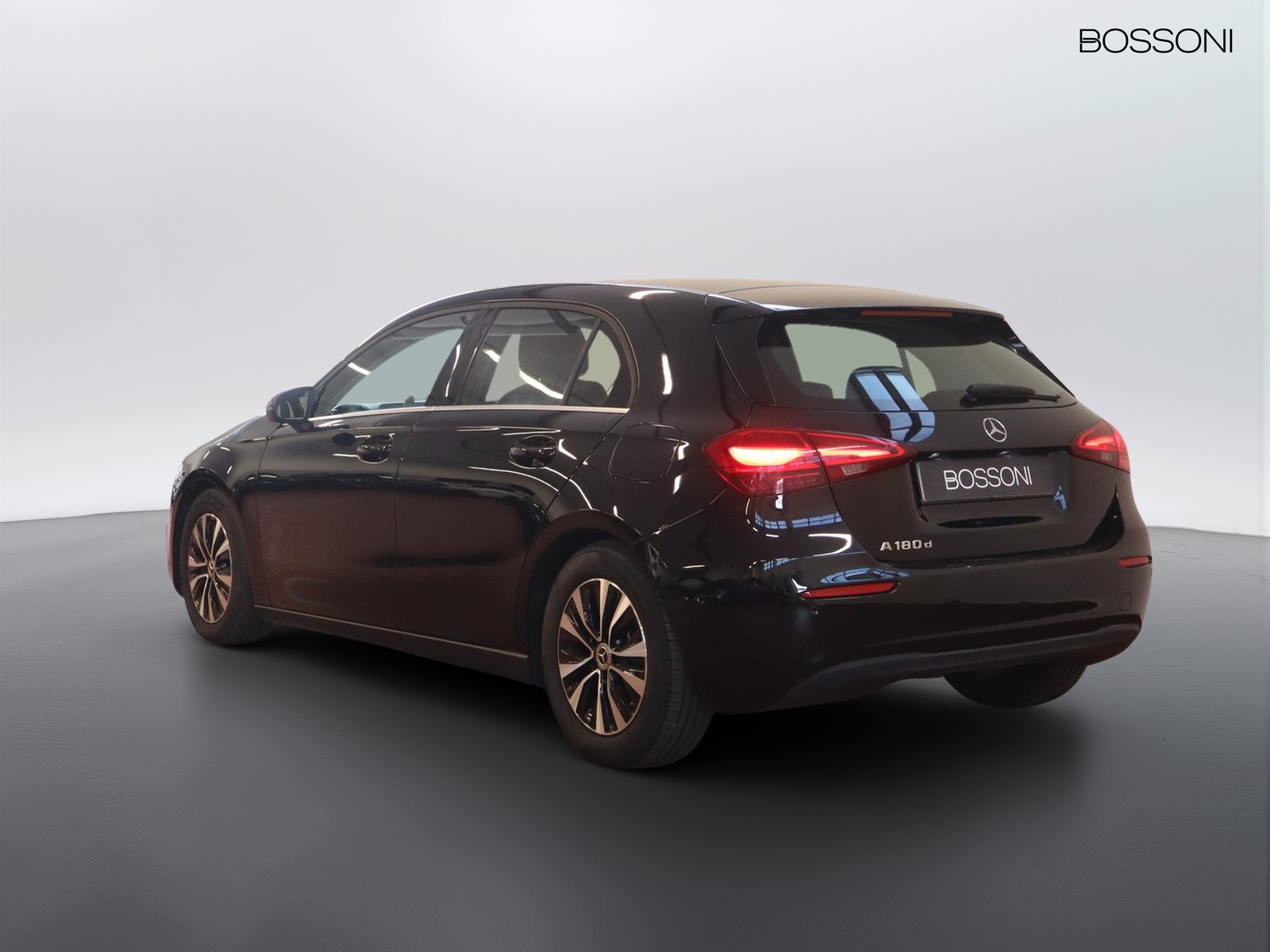 5 - Mercedes Classe A 180 d advanced speedshift dct amg 8g