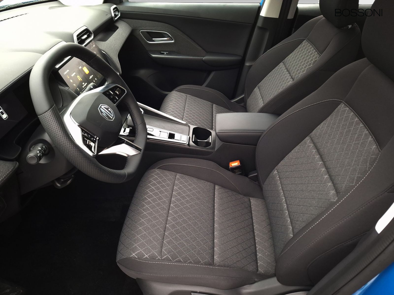 11 - Mg ZS 1.5 hybrid+ comfort auto
