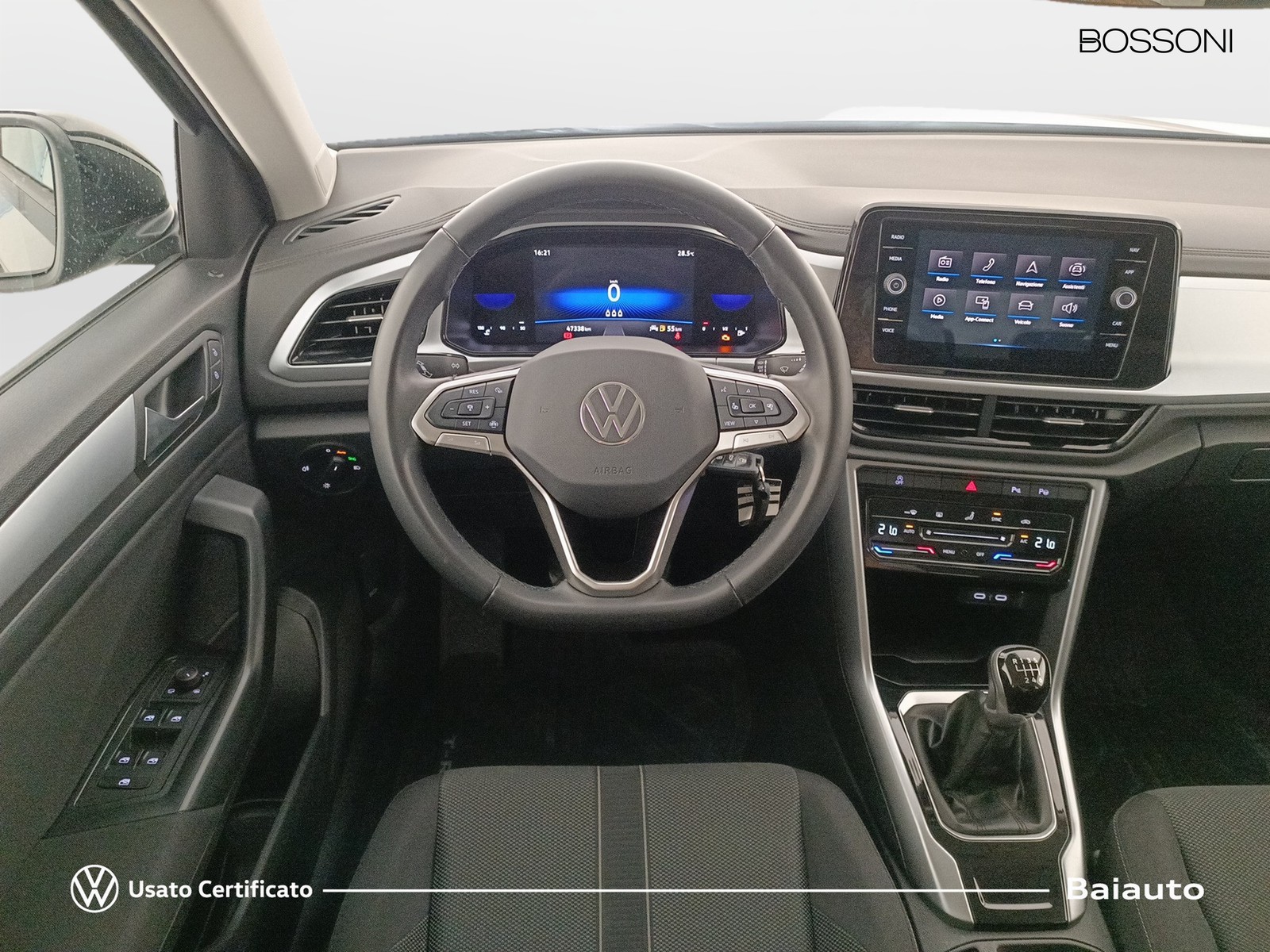 8 - Volkswagen T-Roc 2.0 tdi scr 115cv life
