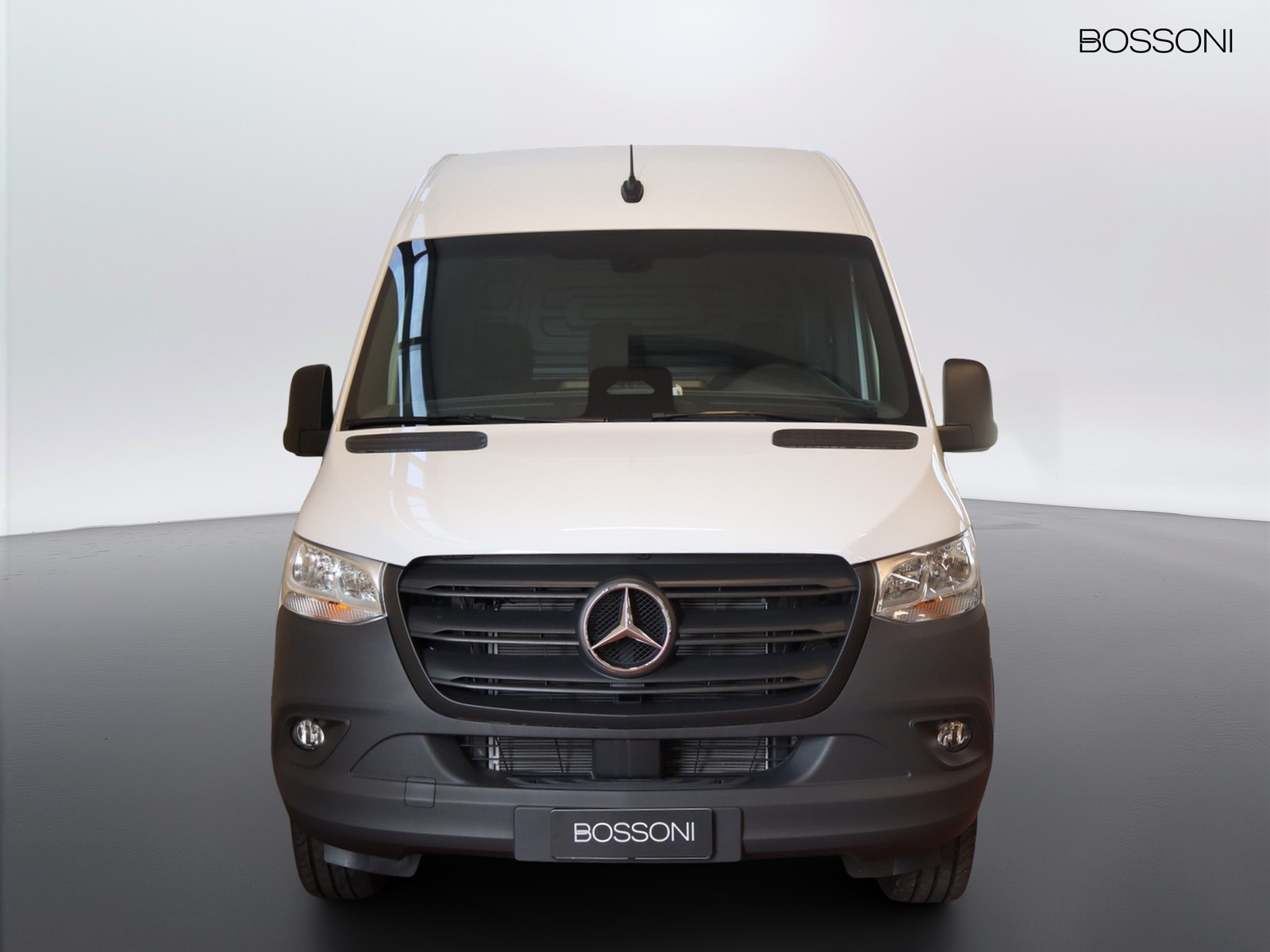 2 - Mercedes Vans Sprinter 319 rwd 2.0 cdi dc 43/35 pro