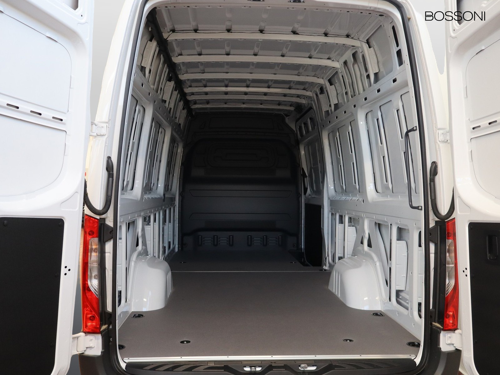 14 - Mercedes Vans Sprinter 319 rwd 2.0 cdi dc 43/35 pro