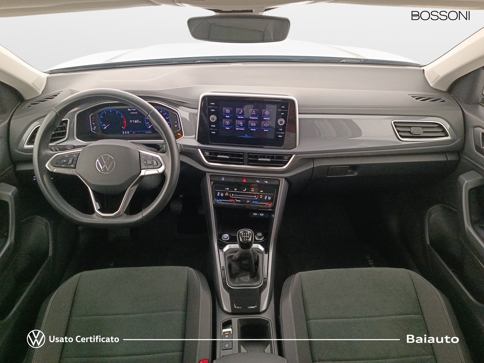 6 - Volkswagen T-Roc 1.0 tsi 110cv style