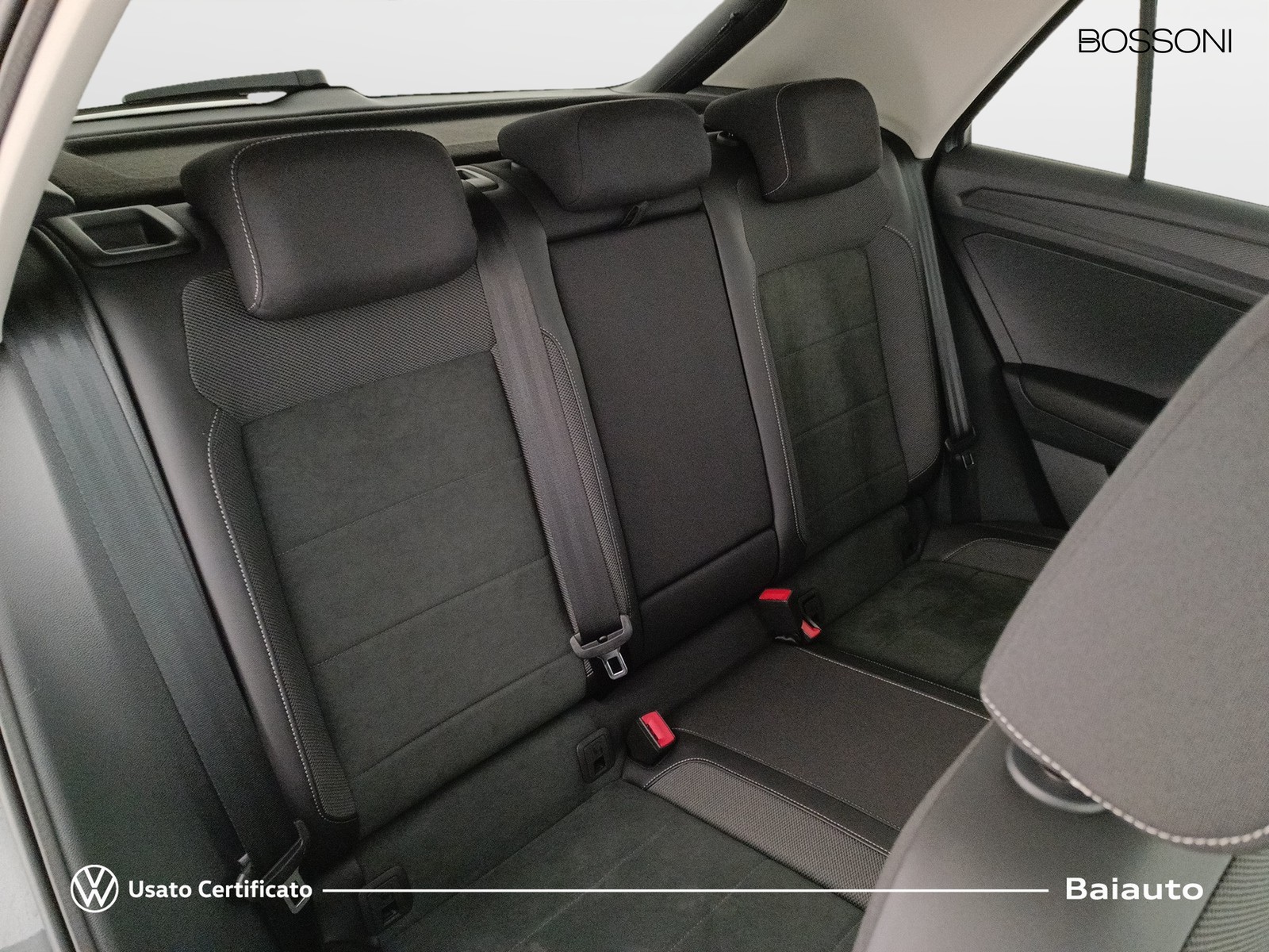21 - Volkswagen T-Roc 1.0 tsi 110cv style