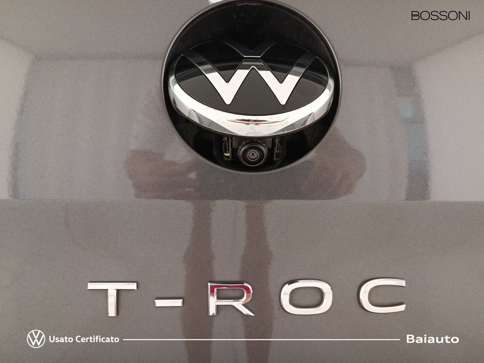 28 - Volkswagen T-Roc 1.0 tsi 110cv style