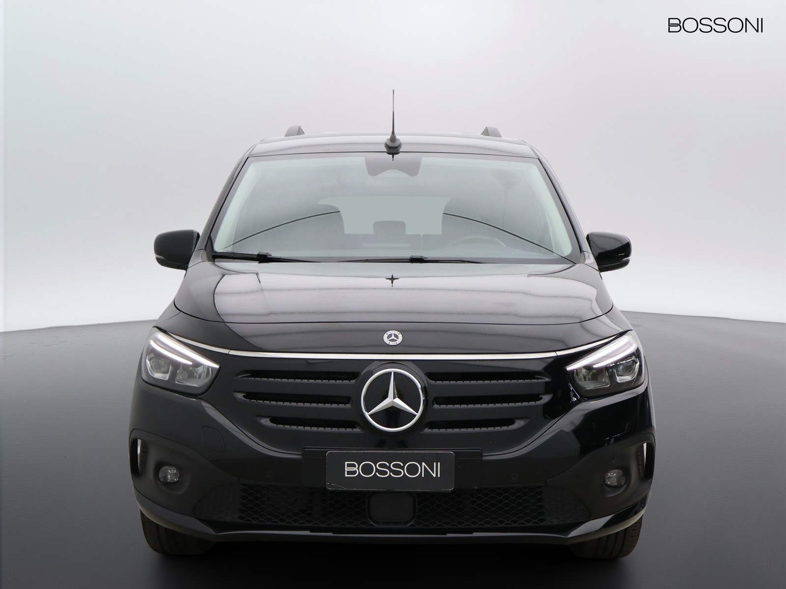 2 - Mercedes Vans Classe T eqt 200