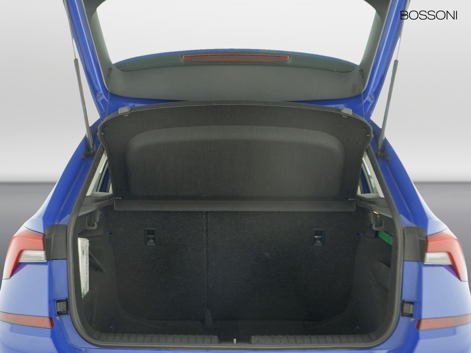 10 - Skoda Kamiq 1.0 tsi 95cv style