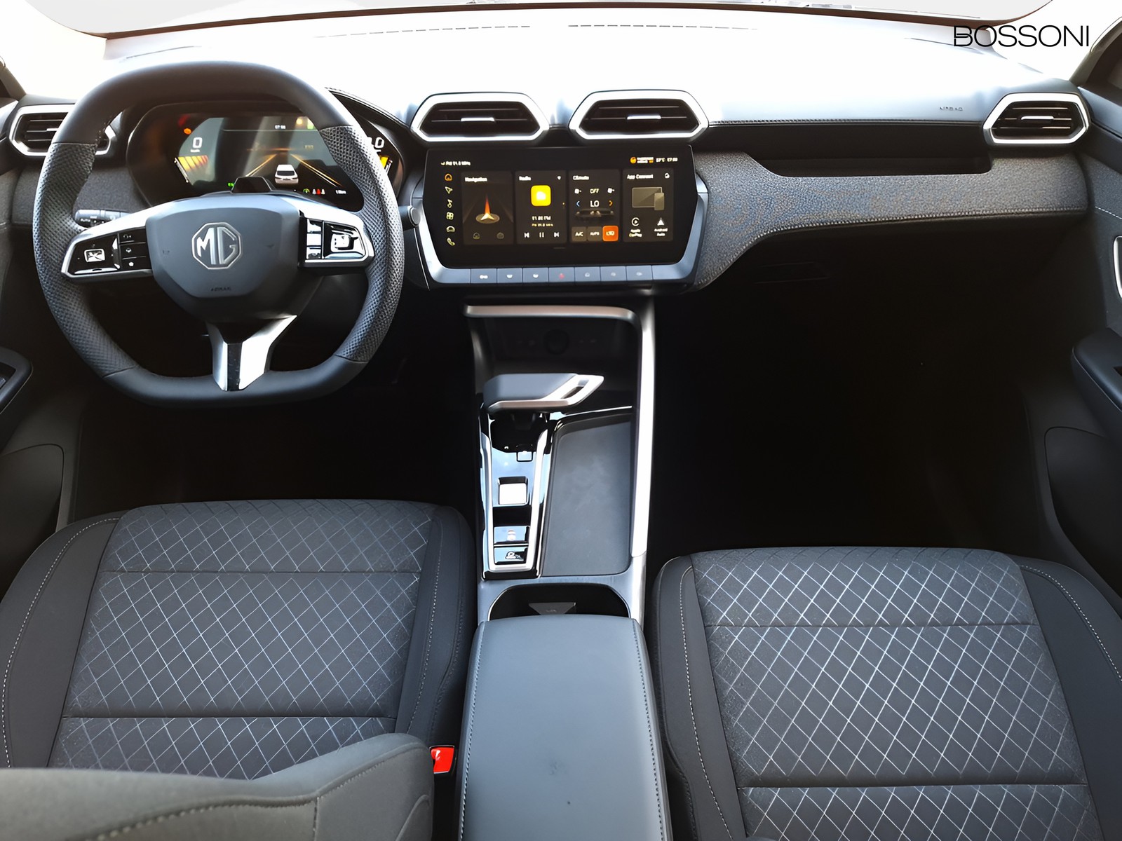 8 - Mg ZS 1.5 hybrid+ comfort auto