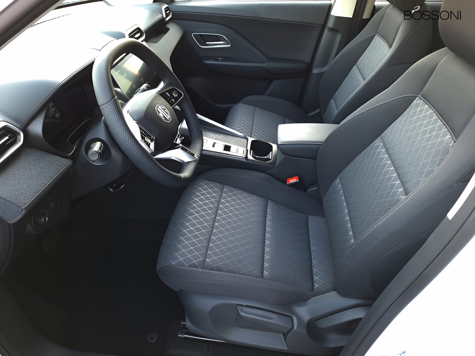11 - Mg ZS 1.5 hybrid+ comfort auto