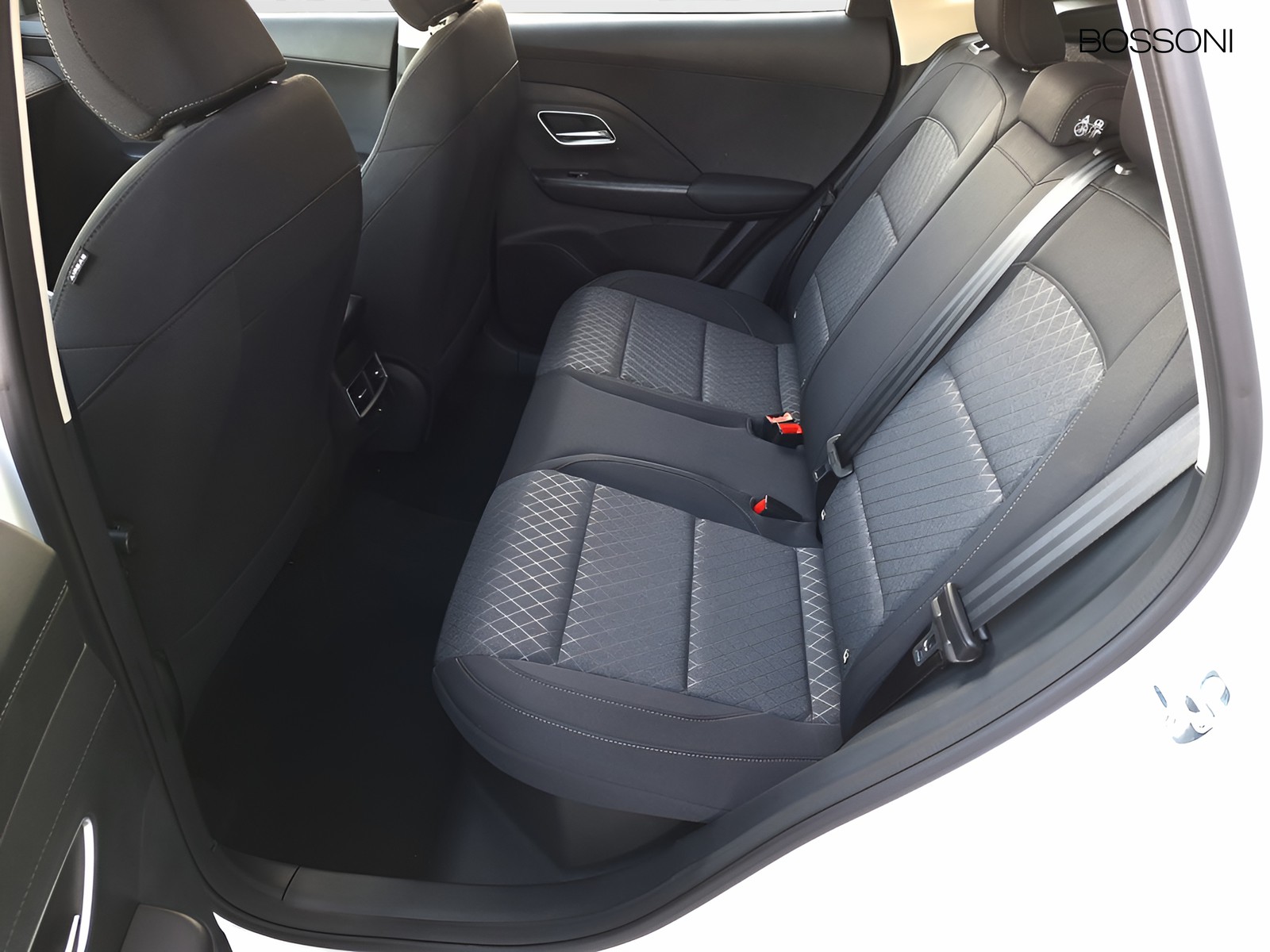 12 - Mg ZS 1.5 hybrid+ comfort auto