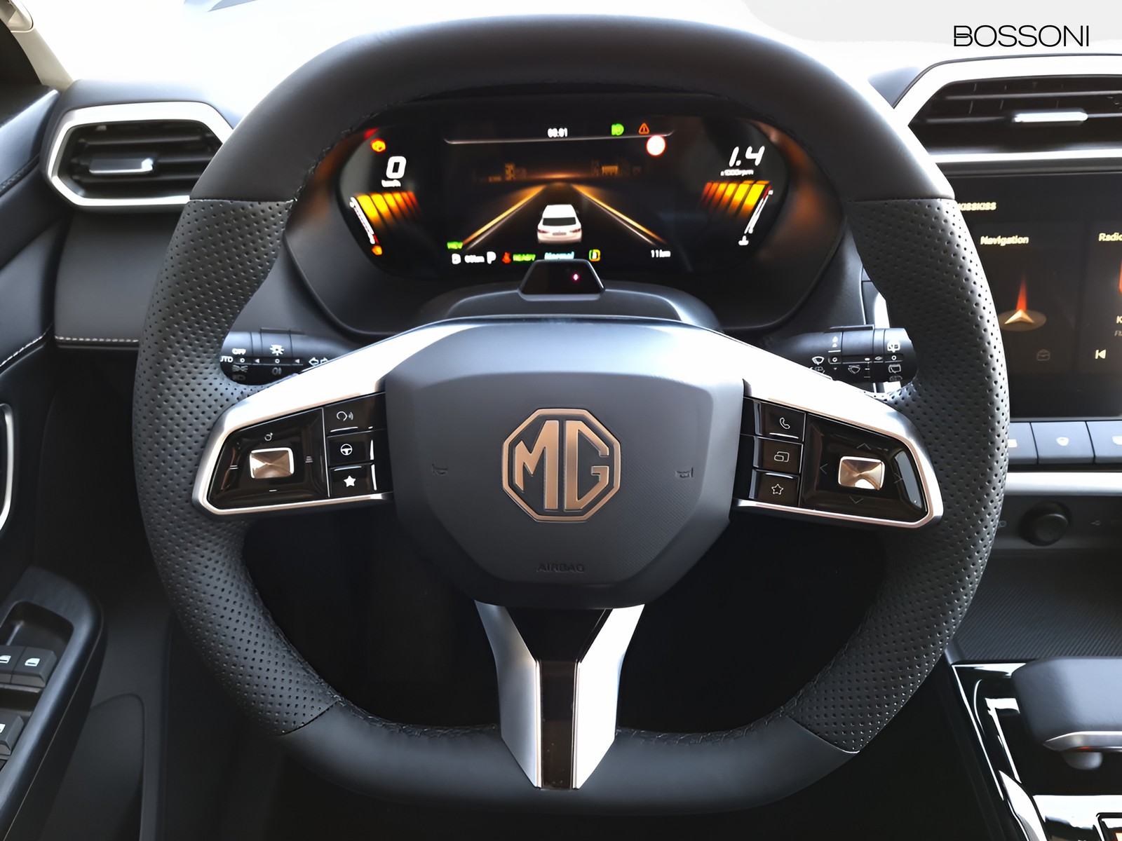 9 - Mg ZS 1.5 hybrid+ luxury auto