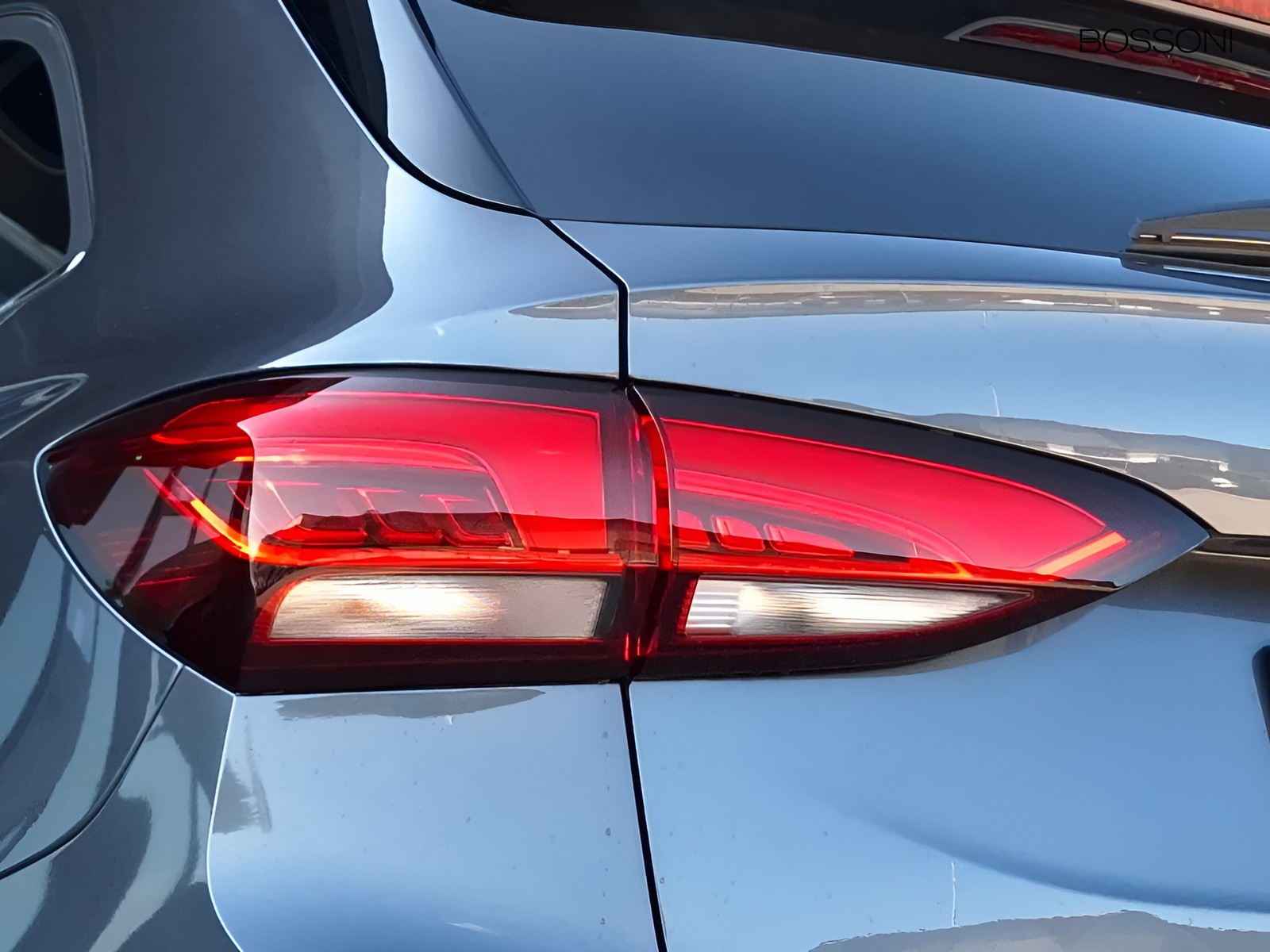 15 - Mg ZS 1.5 hybrid+ luxury auto