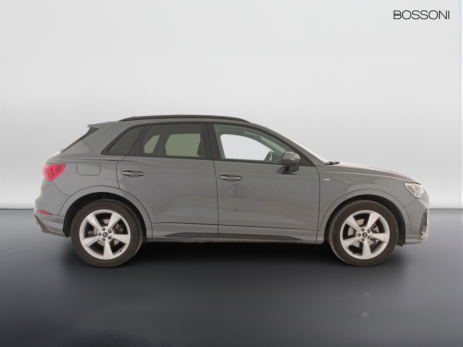 3 - Audi Q3 35 2.0 tdi s line edition s tronic